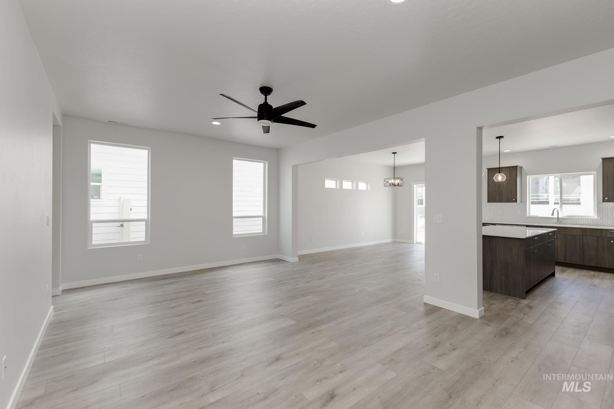 4223 E Woodmurra St, Meridian, Idaho 83642, 3 Bedrooms, 2.5 Bathrooms, Residential For Sale, Price $454,990,MLS 98956212