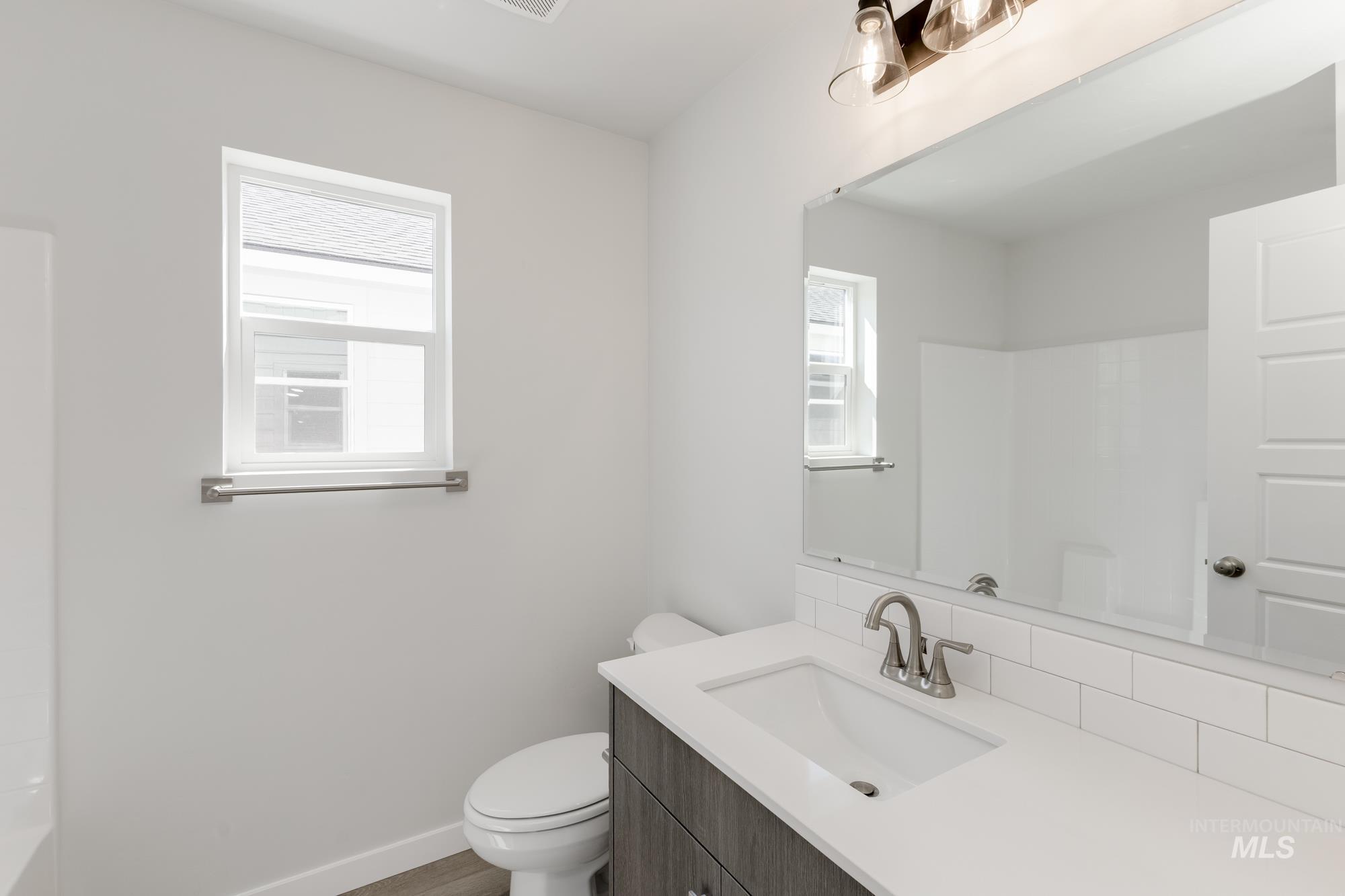 4223 E Woodmurra St, Meridian, Idaho 83642, 3 Bedrooms, 2.5 Bathrooms, Residential For Sale, Price $454,990,MLS 98956212