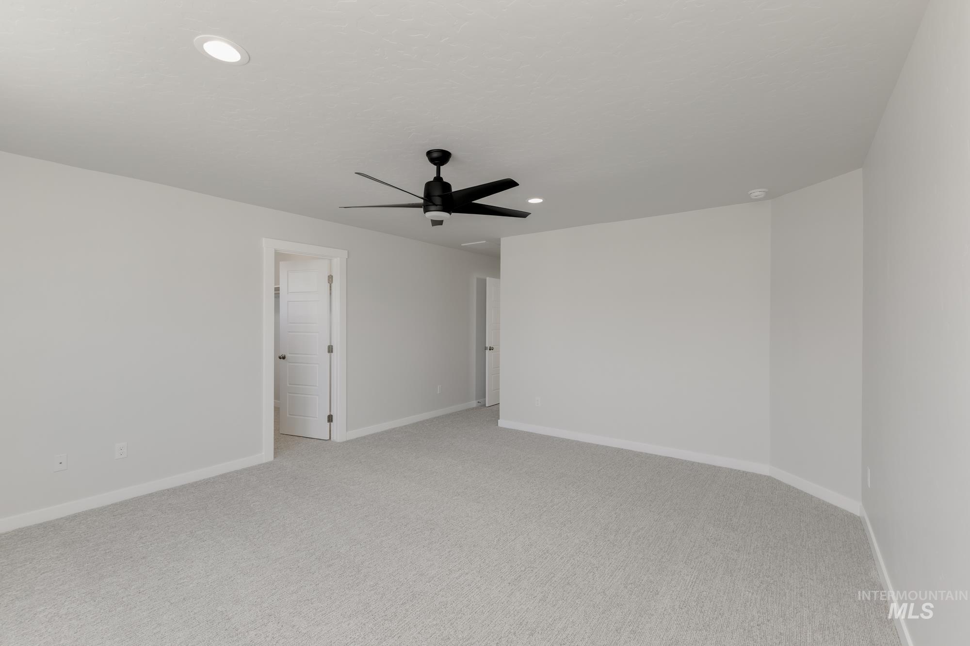 4223 E Woodmurra St, Meridian, Idaho 83642, 3 Bedrooms, 2.5 Bathrooms, Residential For Sale, Price $454,990,MLS 98956212