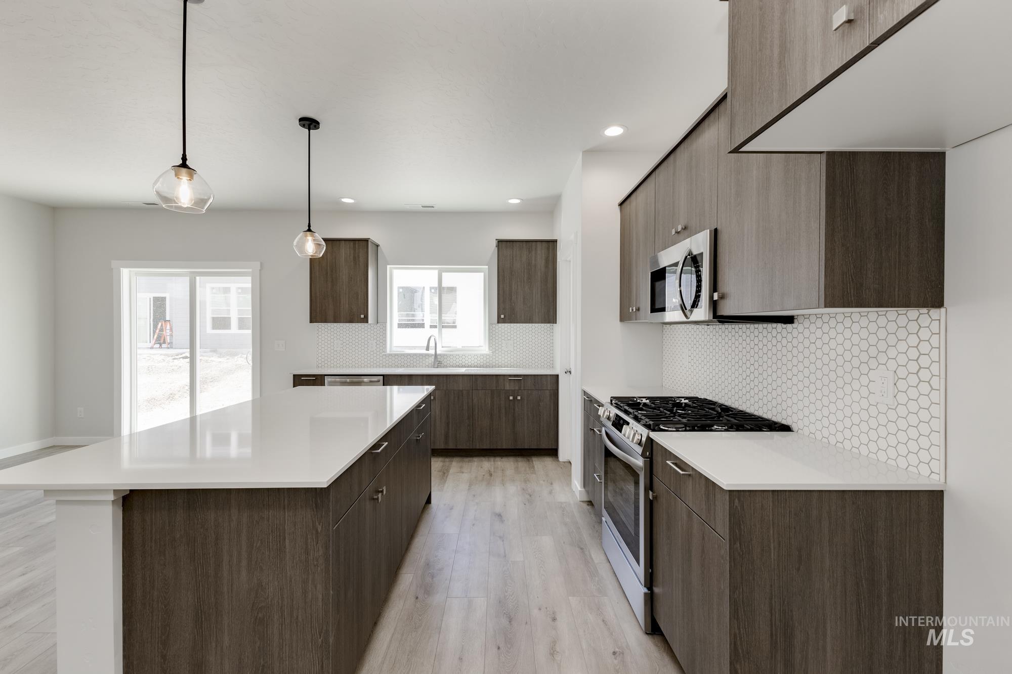 4223 E Woodmurra St, Meridian, Idaho 83642, 3 Bedrooms, 2.5 Bathrooms, Residential For Sale, Price $454,990,MLS 98956212