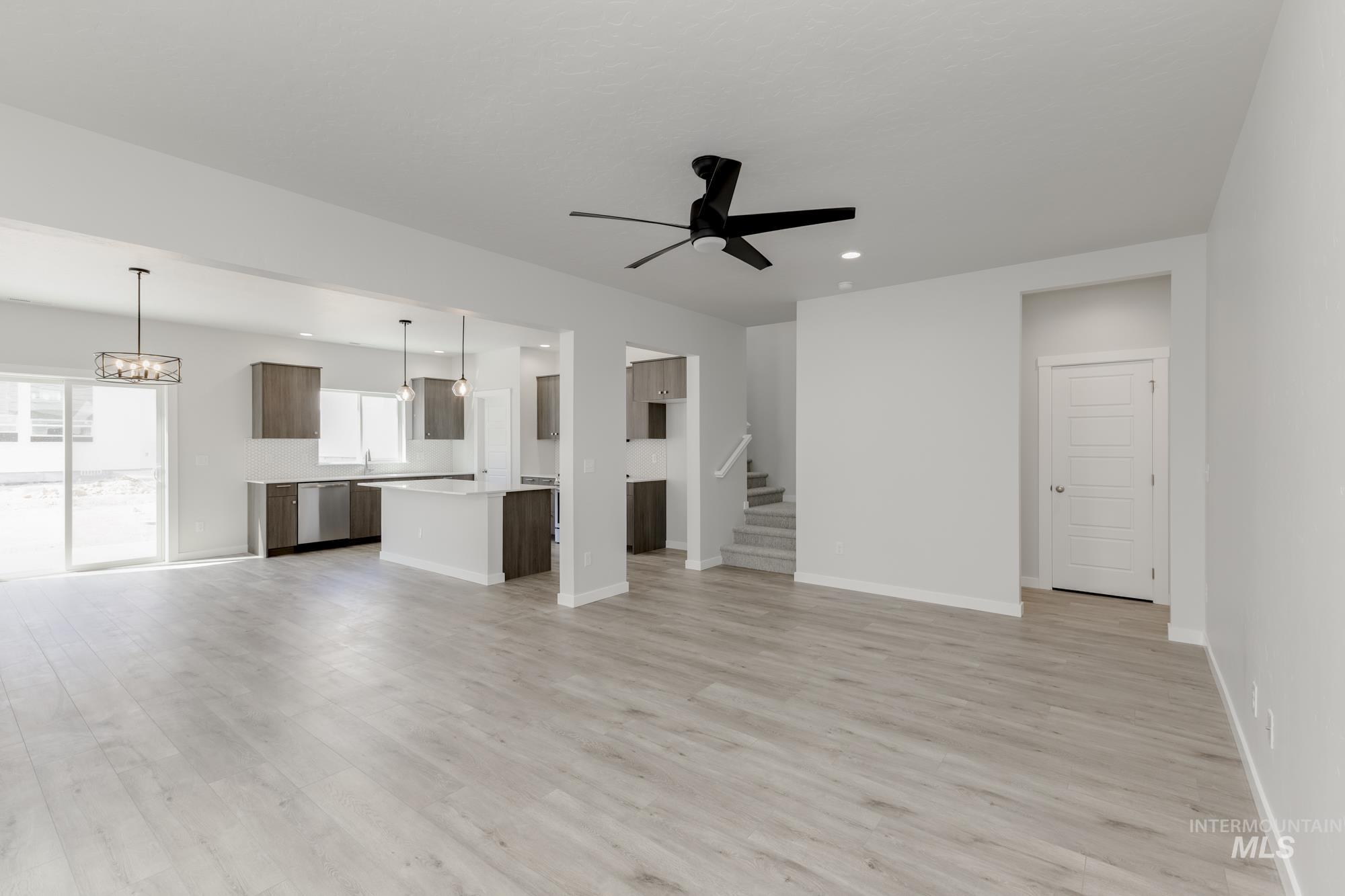 4223 E Woodmurra St, Meridian, Idaho 83642, 3 Bedrooms, 2.5 Bathrooms, Residential For Sale, Price $454,990,MLS 98956212