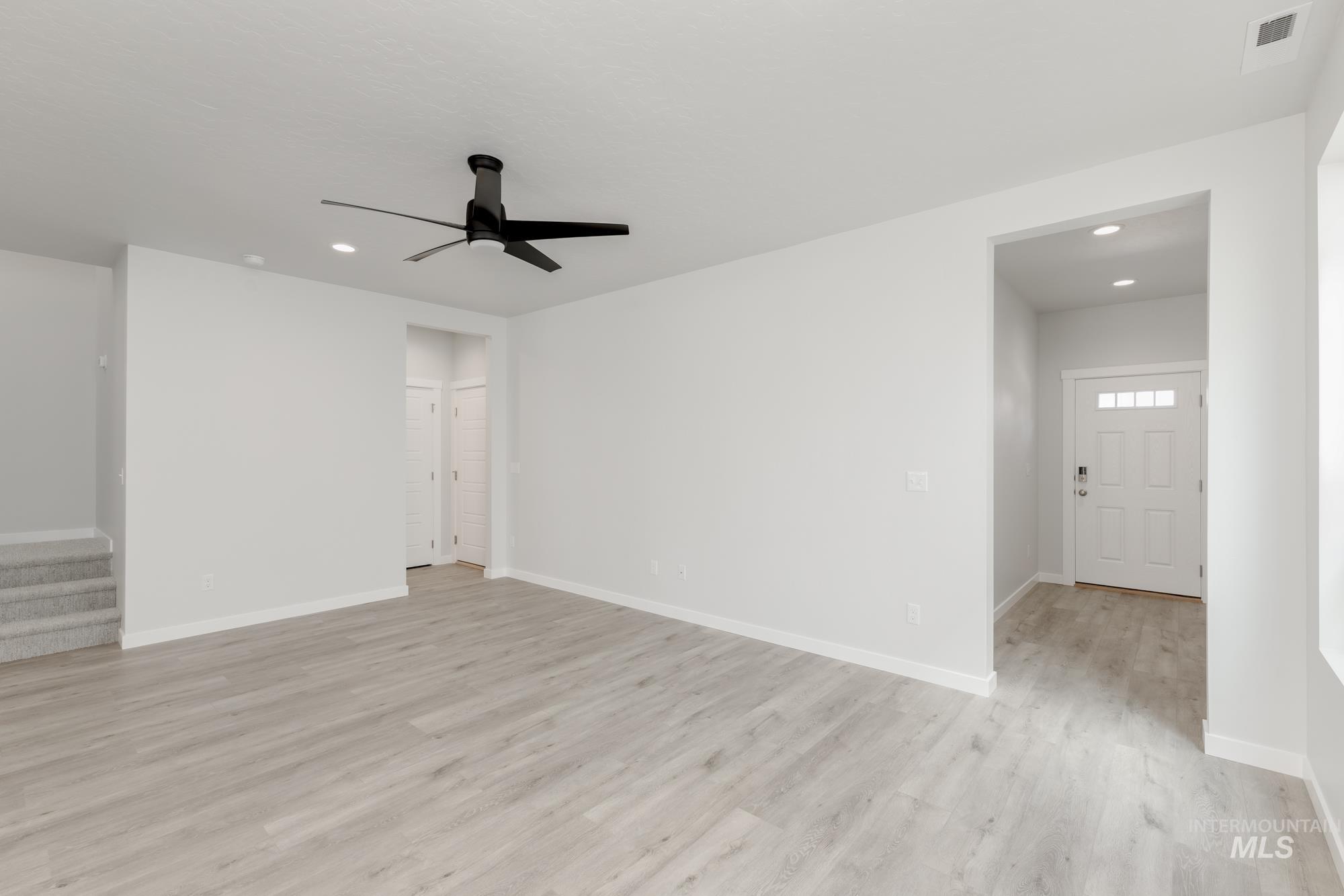 4223 E Woodmurra St, Meridian, Idaho 83642, 3 Bedrooms, 2.5 Bathrooms, Residential For Sale, Price $454,990,MLS 98956212