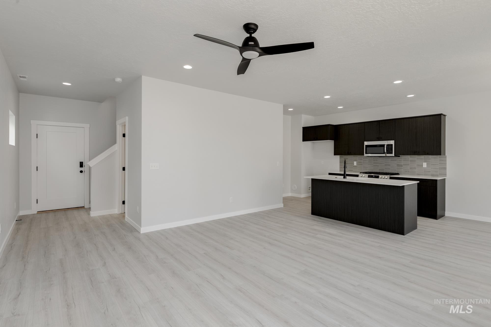 4209 E Woodmurra St, Meridian, Idaho 83642, 3 Bedrooms, 2.5 Bathrooms, Residential For Sale, Price $414,990,MLS 98956213