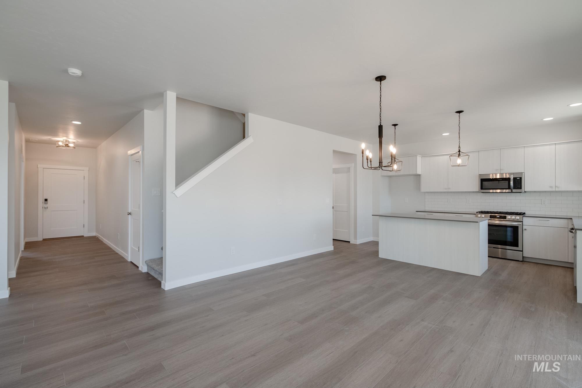 6447 S Sunfish Way, Boise, Idaho 83709, 5 Bedrooms, 3 Bathrooms, Residential For Sale, Price $634,990,MLS 98956230