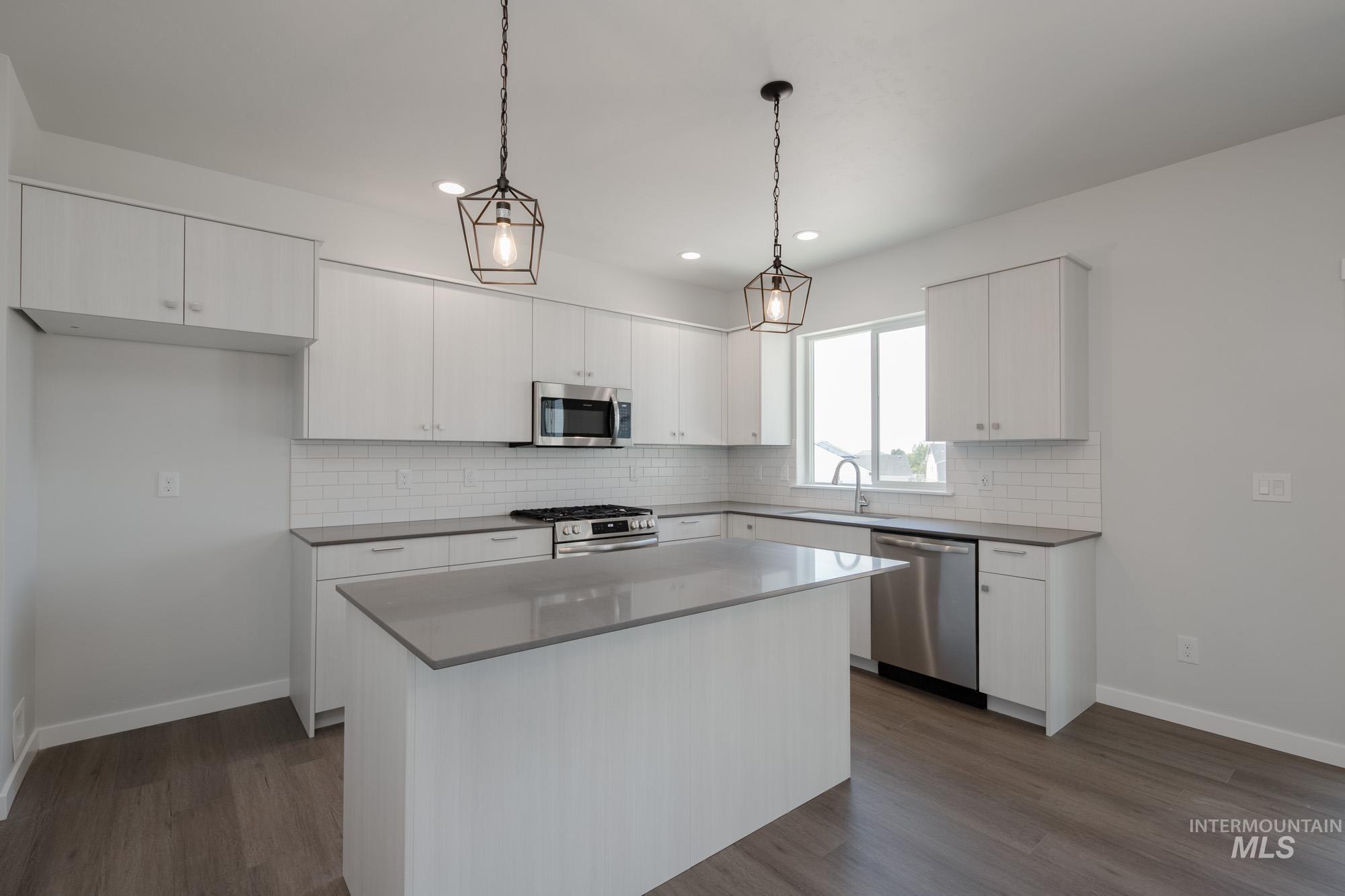 6447 S Sunfish Way, Boise, Idaho 83709, 5 Bedrooms, 3 Bathrooms, Residential For Sale, Price $634,990,MLS 98956230