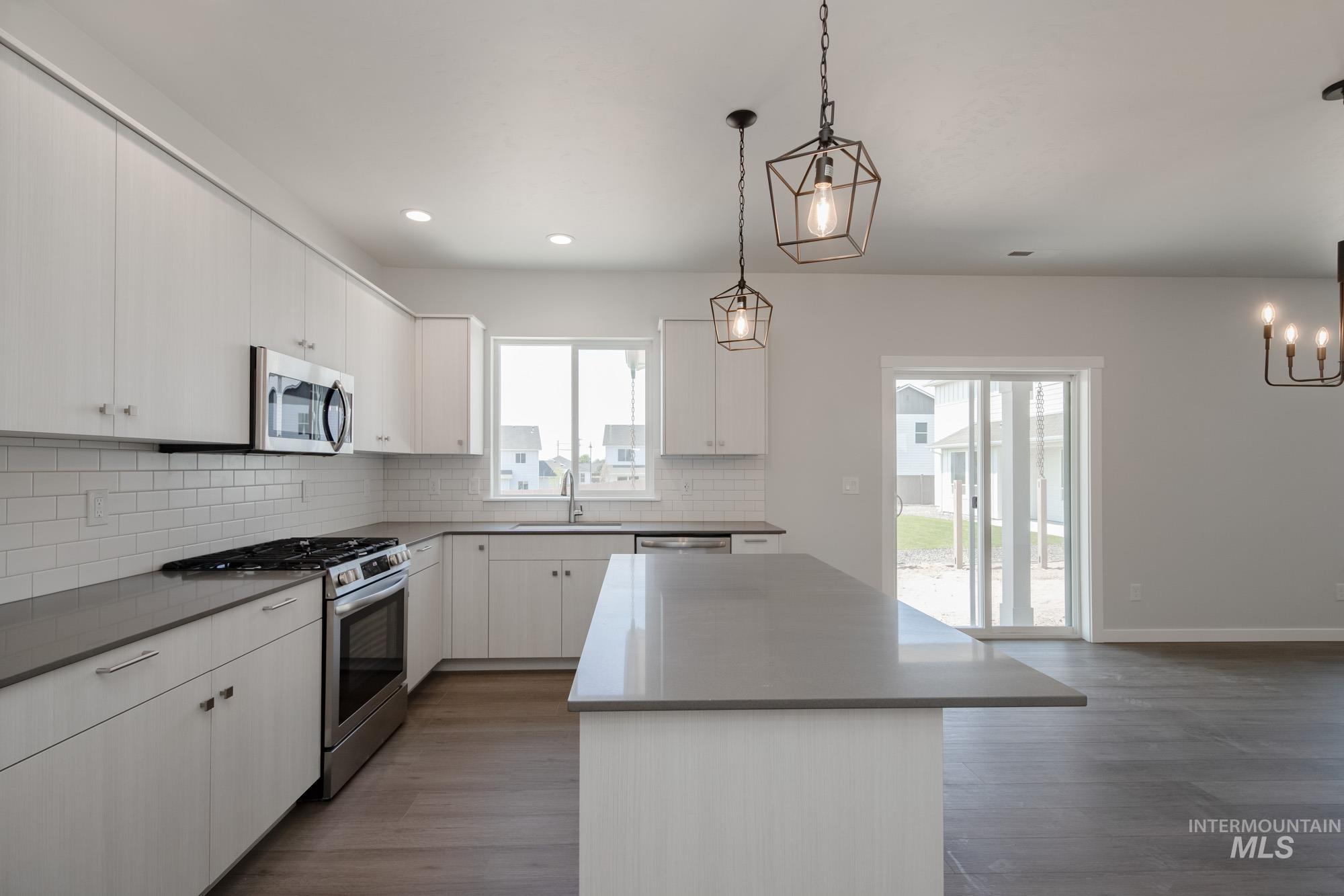 6447 S Sunfish Way, Boise, Idaho 83709, 5 Bedrooms, 3 Bathrooms, Residential For Sale, Price $634,990,MLS 98956230