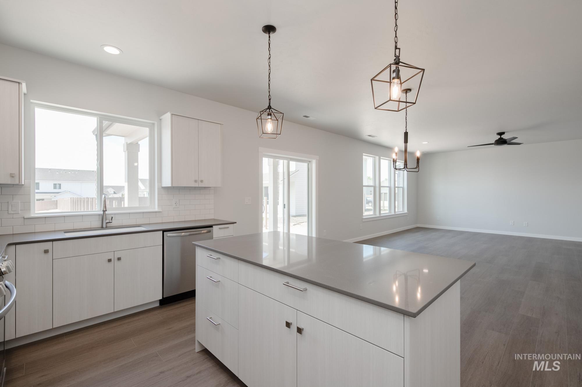 6447 S Sunfish Way, Boise, Idaho 83709, 5 Bedrooms, 3 Bathrooms, Residential For Sale, Price $634,990,MLS 98956230