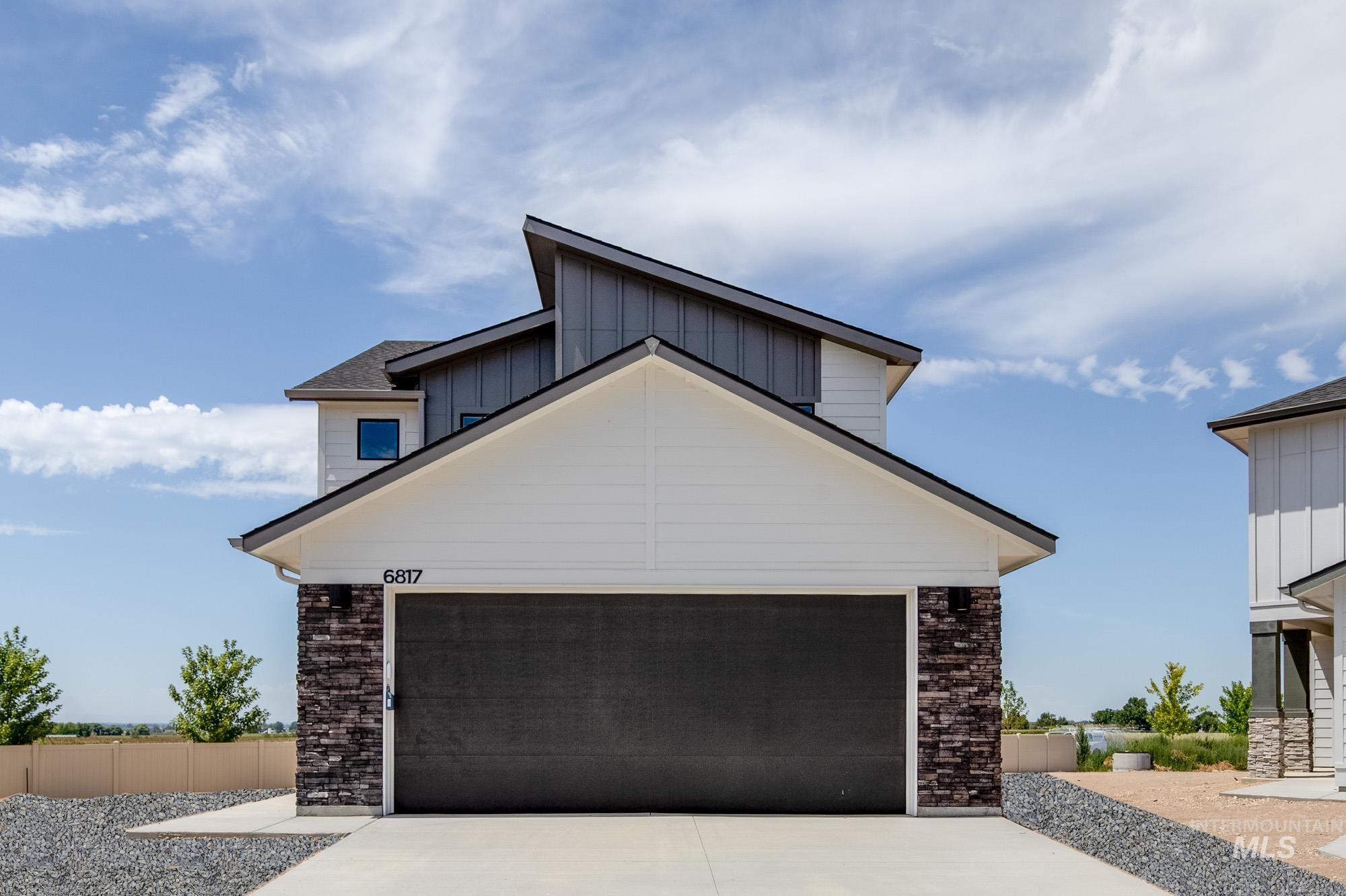 6817 S Old Farm Ave, Meridian, Idaho 83642, 3 Bedrooms, 2.5 Bathrooms, Residential For Sale, Price $414,990,MLS 98956239