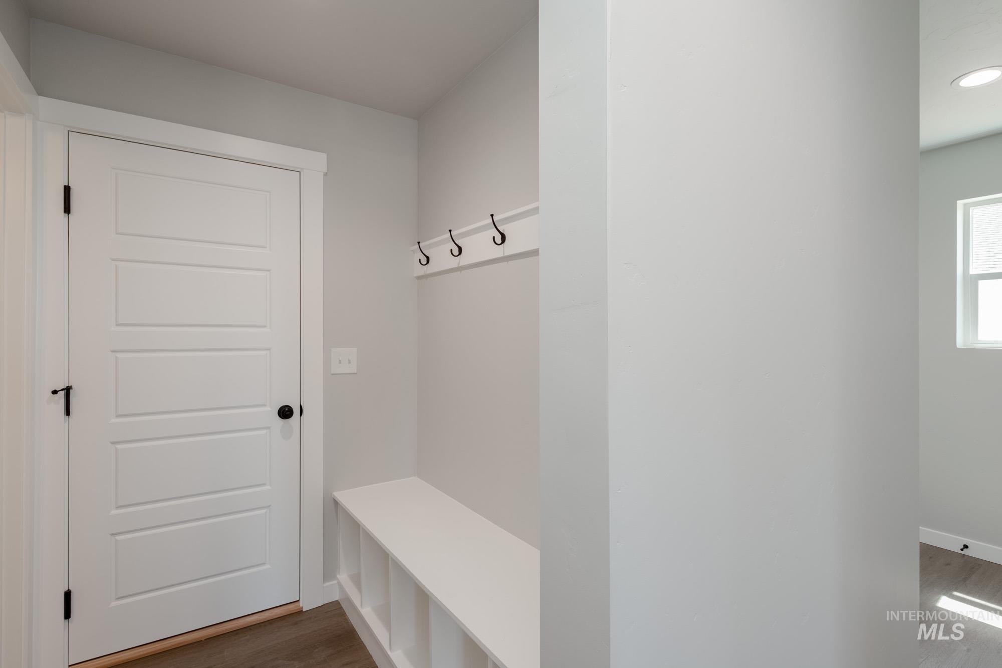 6817 S Old Farm Ave, Meridian, Idaho 83642, 3 Bedrooms, 2.5 Bathrooms, Residential For Sale, Price $414,990,MLS 98956239