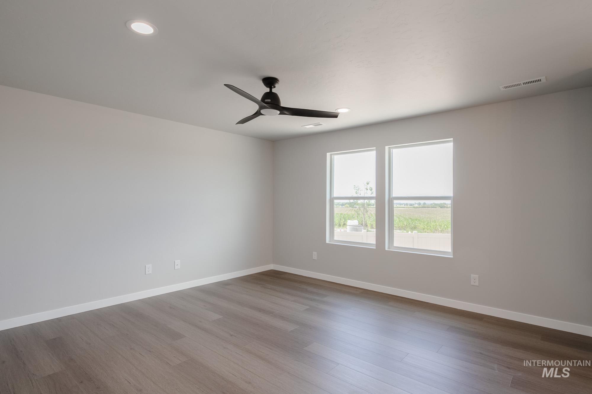 6817 S Old Farm Ave, Meridian, Idaho 83642, 3 Bedrooms, 2.5 Bathrooms, Residential For Sale, Price $414,990,MLS 98956239