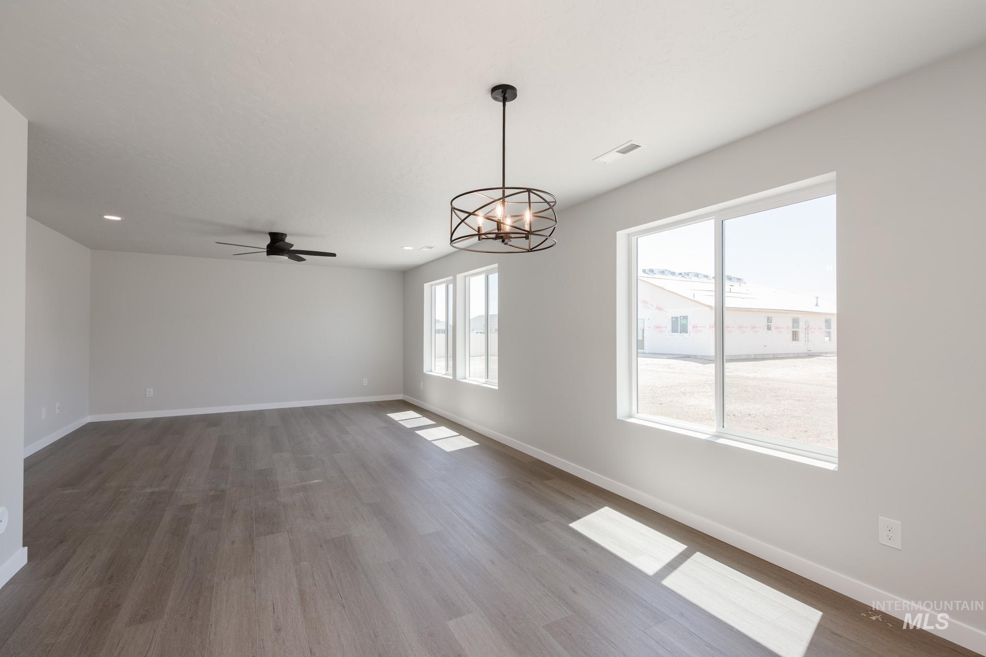 13319 Excavation Dr, Caldwell, Idaho 83607, 4 Bedrooms, 2.5 Bathrooms, Residential For Sale, Price $409,990,MLS 98956249