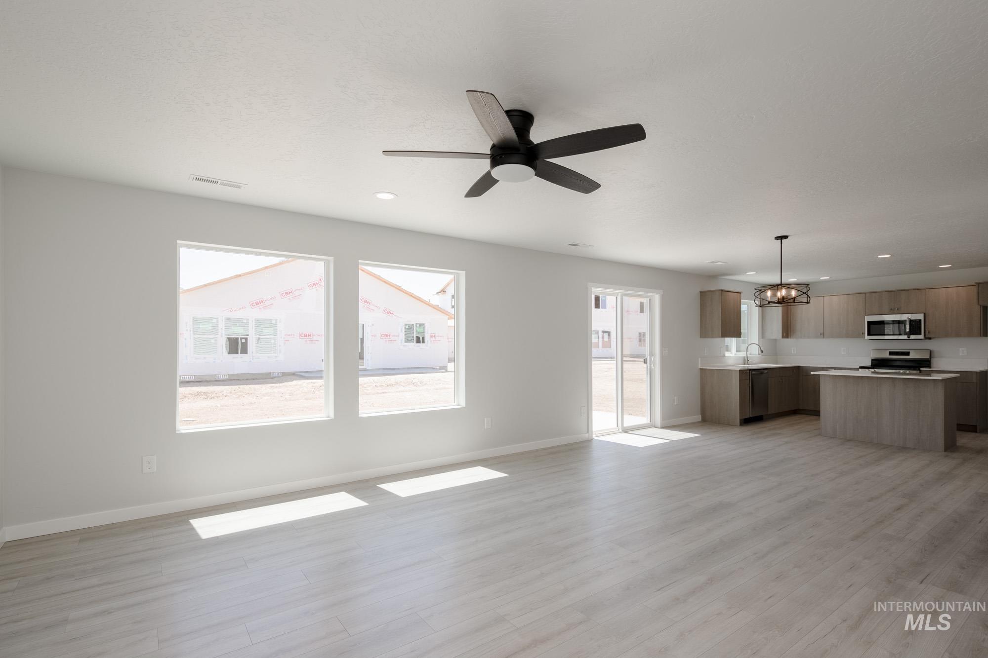 13307 Excavation Dr, Caldwell, Idaho 83607, 4 Bedrooms, 2.5 Bathrooms, Residential For Sale, Price $424,990,MLS 98956250