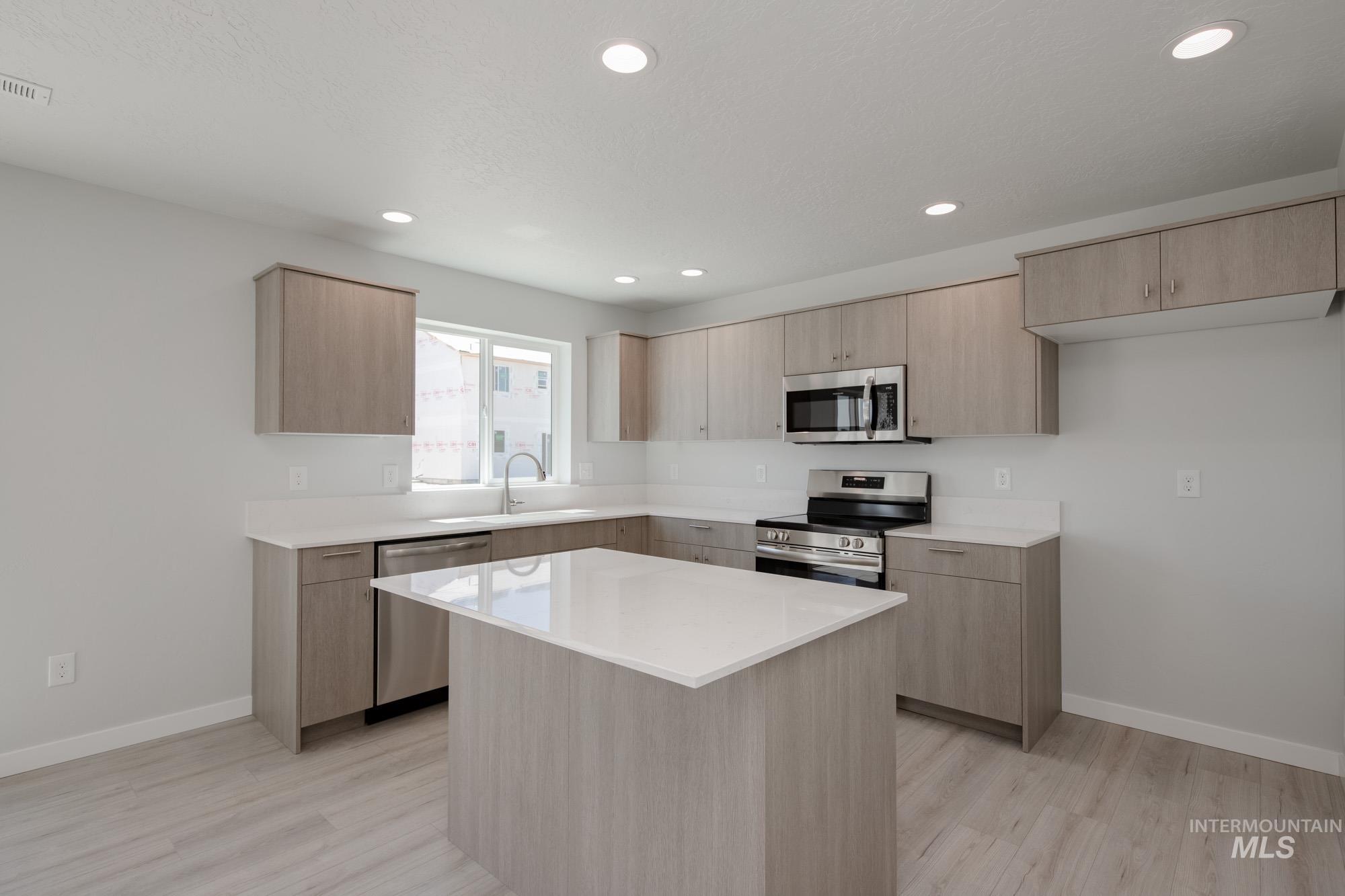 13307 Excavation Dr, Caldwell, Idaho 83607, 4 Bedrooms, 2.5 Bathrooms, Residential For Sale, Price $424,990,MLS 98956250