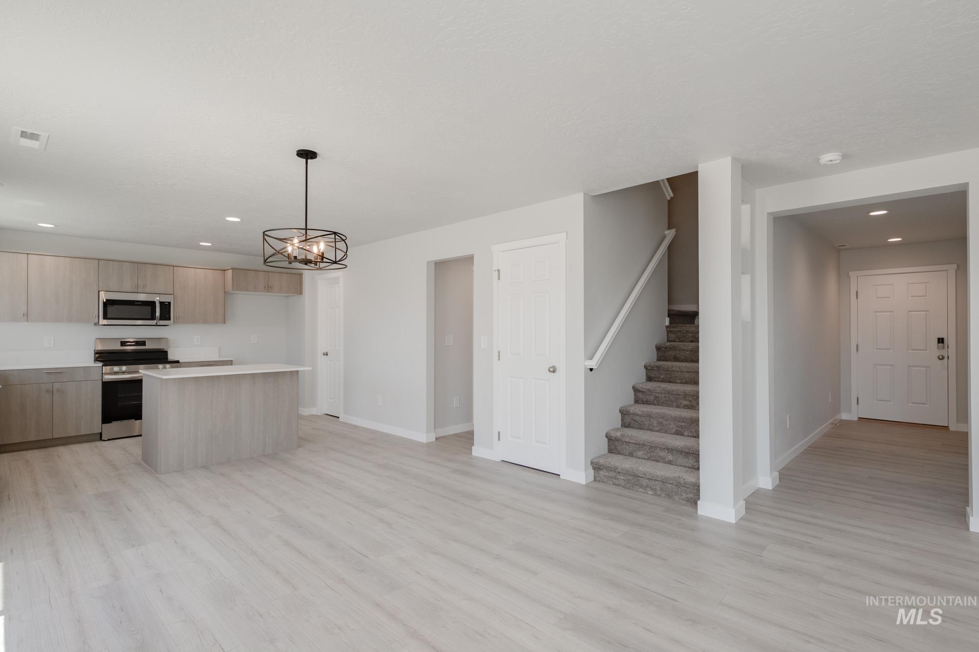 13307 Excavation Dr, Caldwell, Idaho 83607, 4 Bedrooms, 2.5 Bathrooms, Residential For Sale, Price $424,990,MLS 98956250