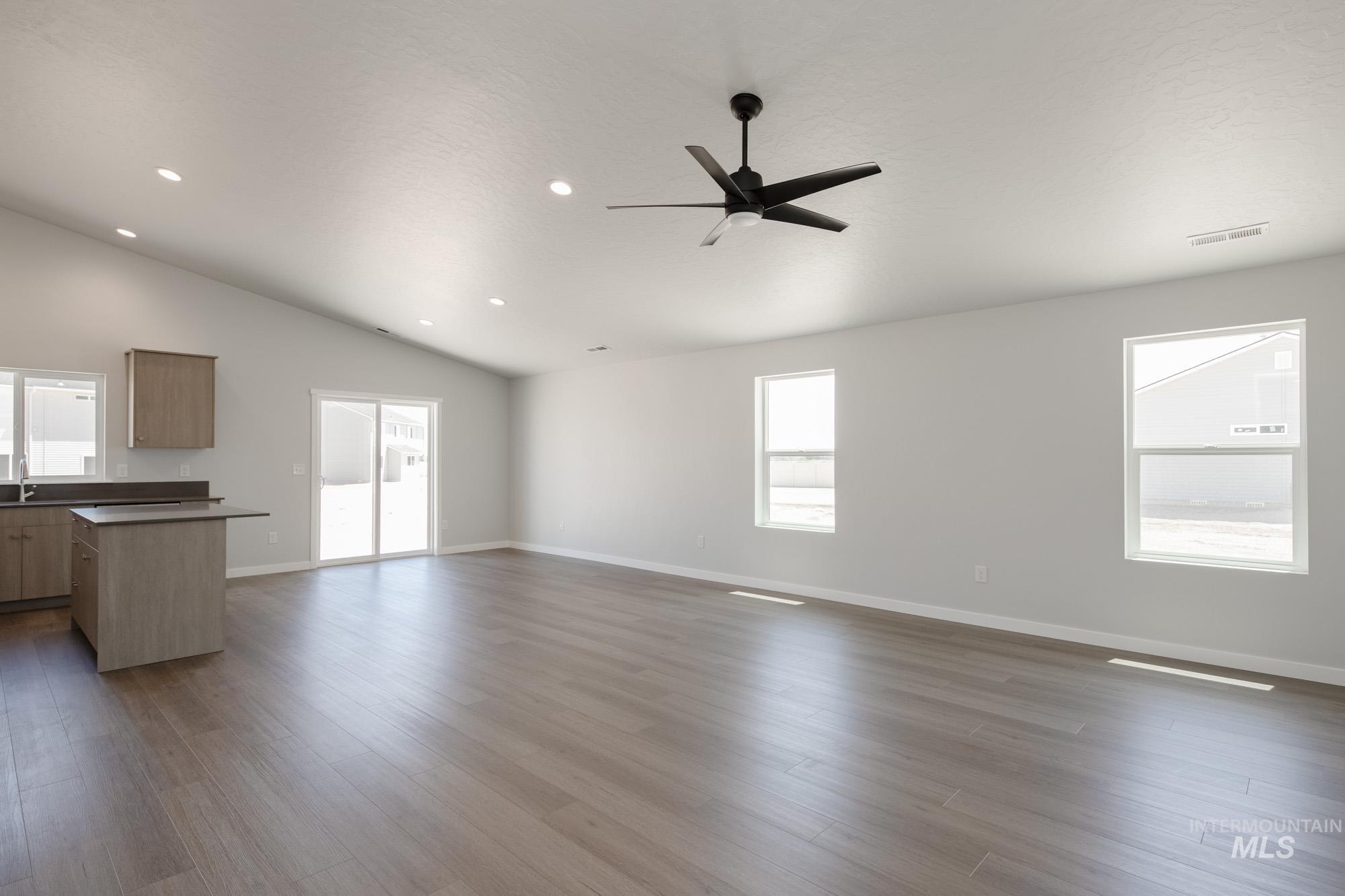 16272 Fill Ave, Caldwell, Idaho 83607, 4 Bedrooms, 2 Bathrooms, Residential For Sale, Price $394,990,MLS 98956253