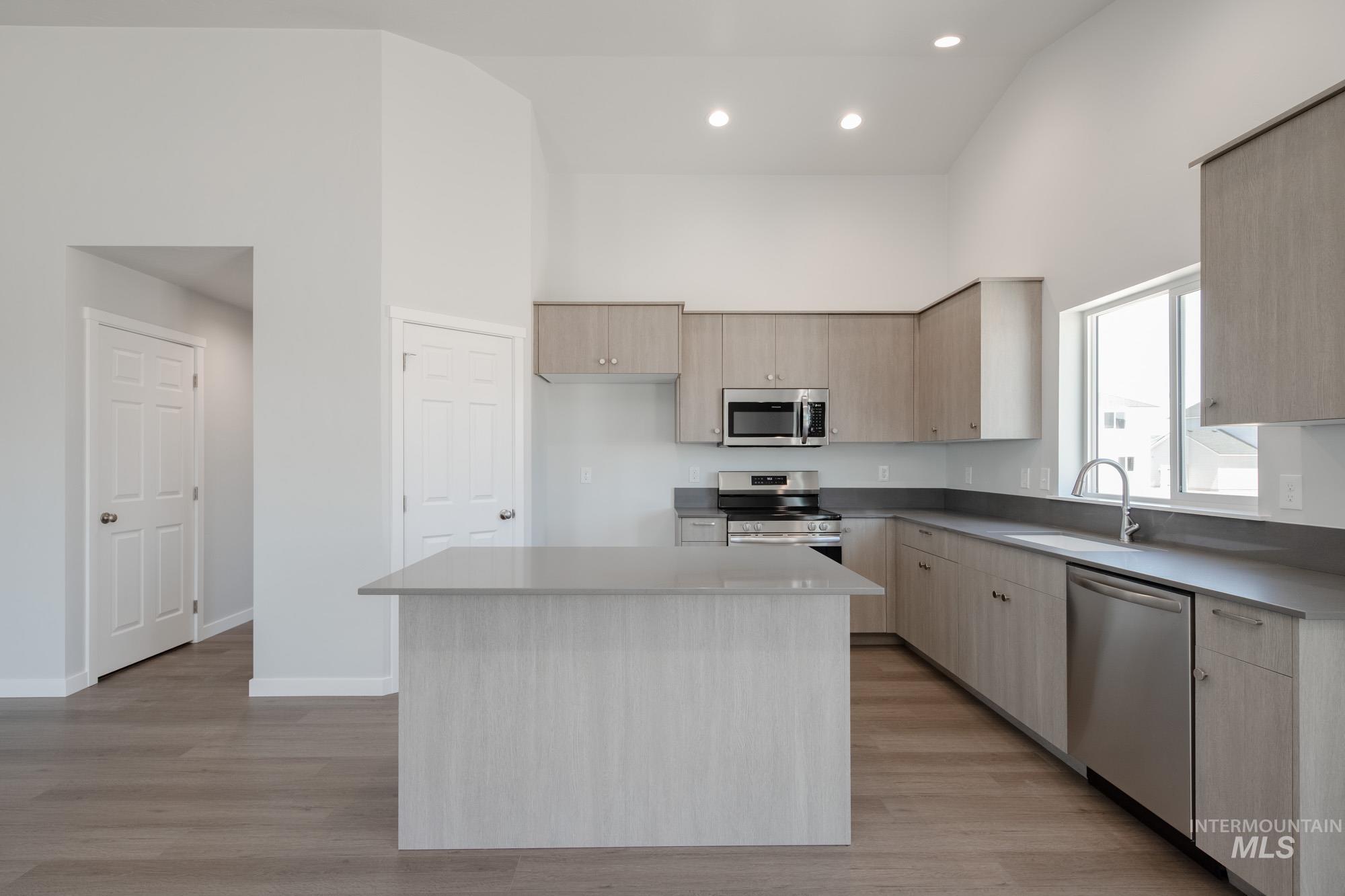 16272 Fill Ave, Caldwell, Idaho 83607, 4 Bedrooms, 2 Bathrooms, Residential For Sale, Price $394,990,MLS 98956253