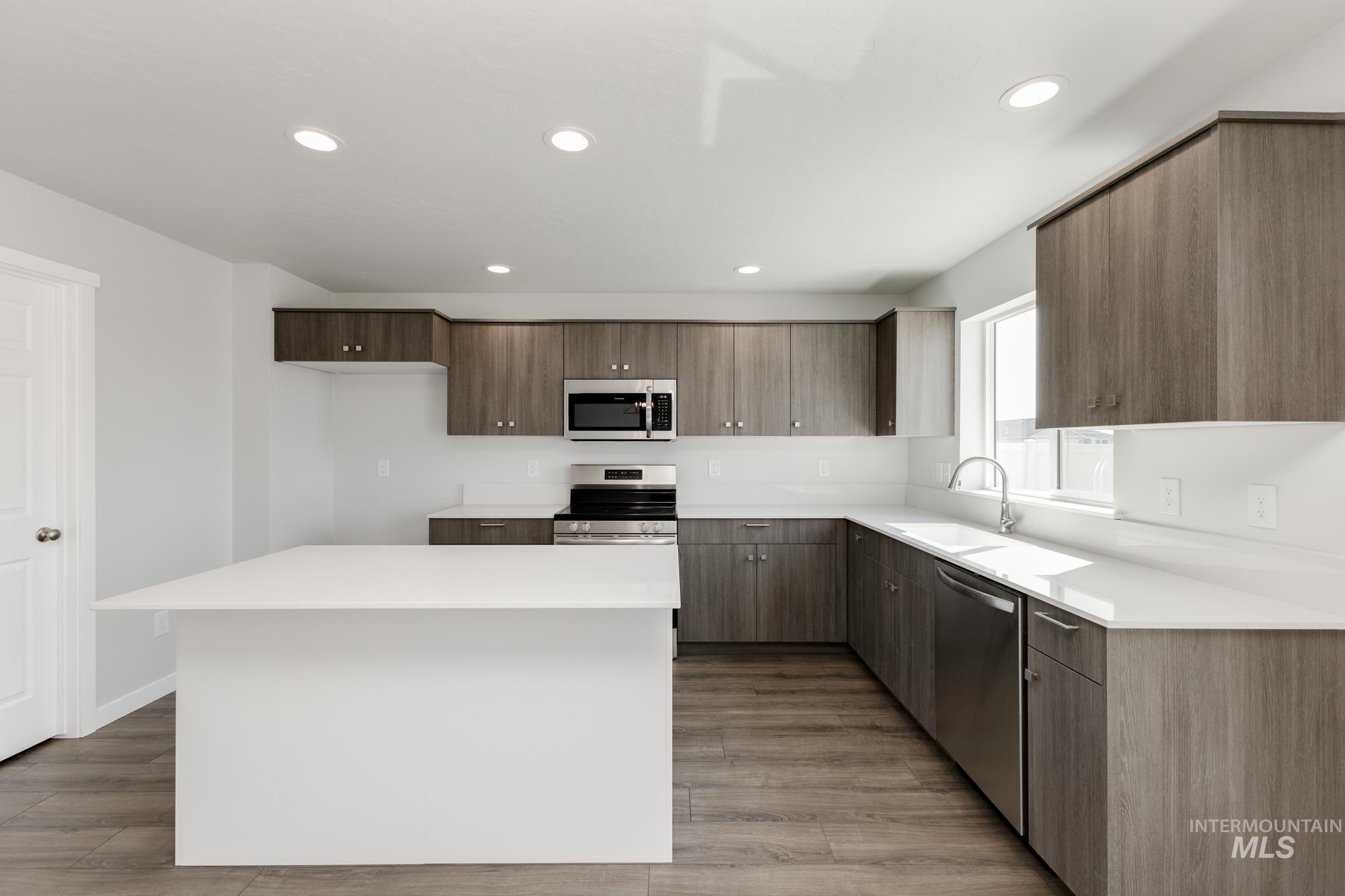 13317 Cut St, Caldwell, Idaho 83607, 4 Bedrooms, 2.5 Bathrooms, Residential For Sale, Price $429,990,MLS 98956255