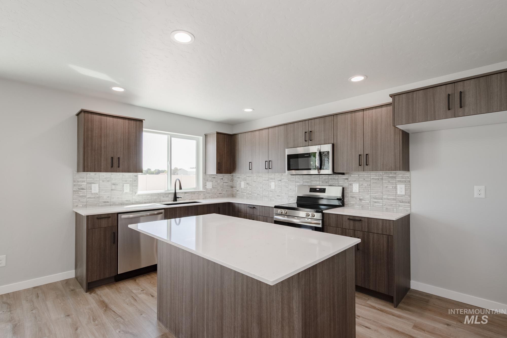 5328 Castleton Ave, Nampa, Idaho 83686, 4 Bedrooms, 2.5 Bathrooms, Residential For Sale, Price $474,990,MLS 98956260