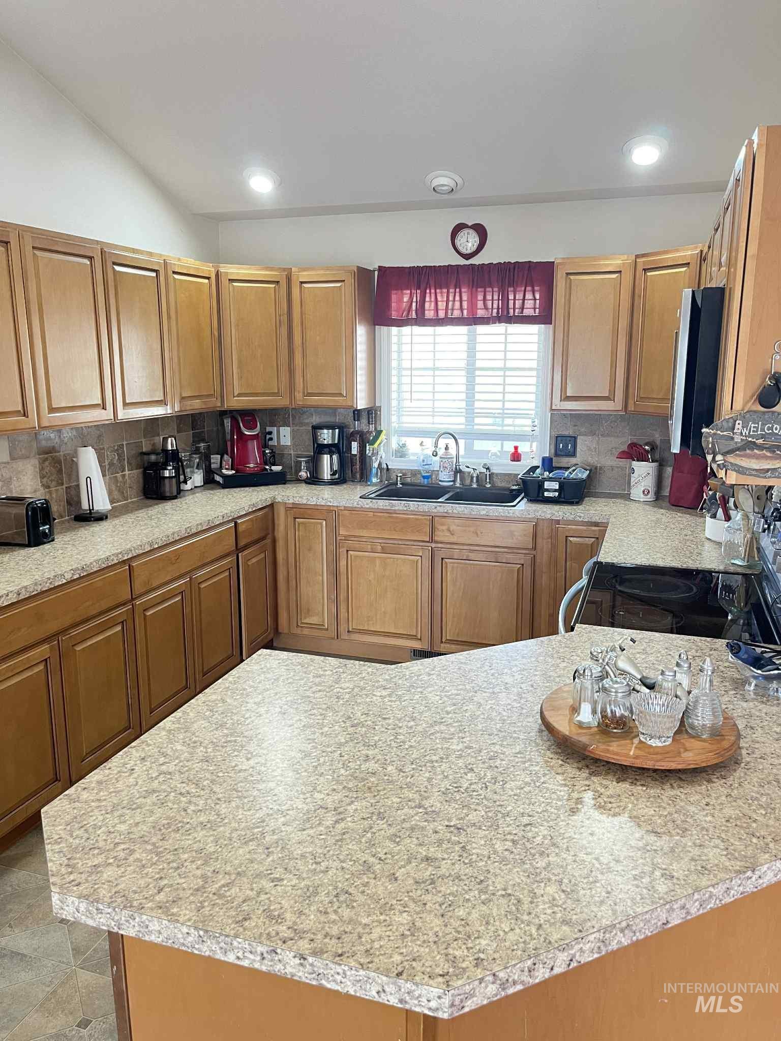 5111 Barnard Ln, Fruitland, Idaho 83619, 3 Bedrooms, 2 Bathrooms, Residential For Sale, Price $498,000,MLS 98956270