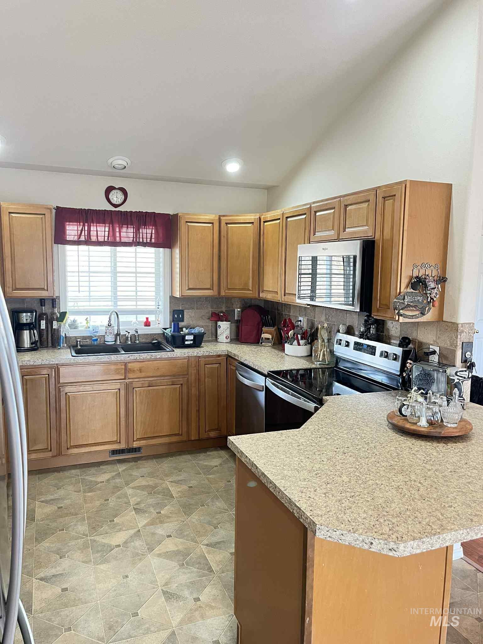 5111 Barnard Ln, Fruitland, Idaho 83619, 3 Bedrooms, 2 Bathrooms, Residential For Sale, Price $498,000,MLS 98956270