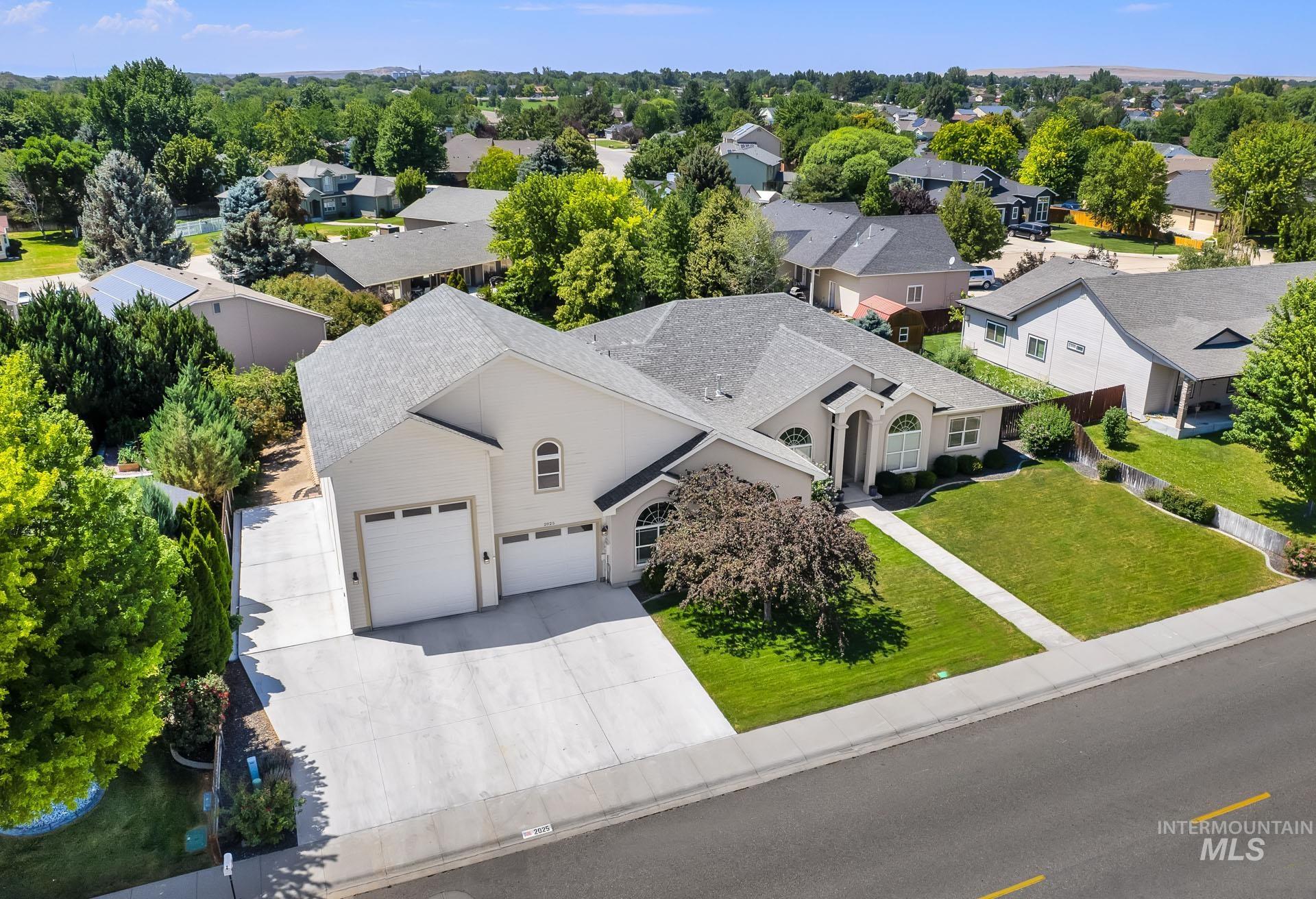 2025 N 6th E, Mountain Home, Idaho 83647, 4 Bedrooms, 3.5 Bathrooms, Residential For Sale, Price $719,000, 98956280