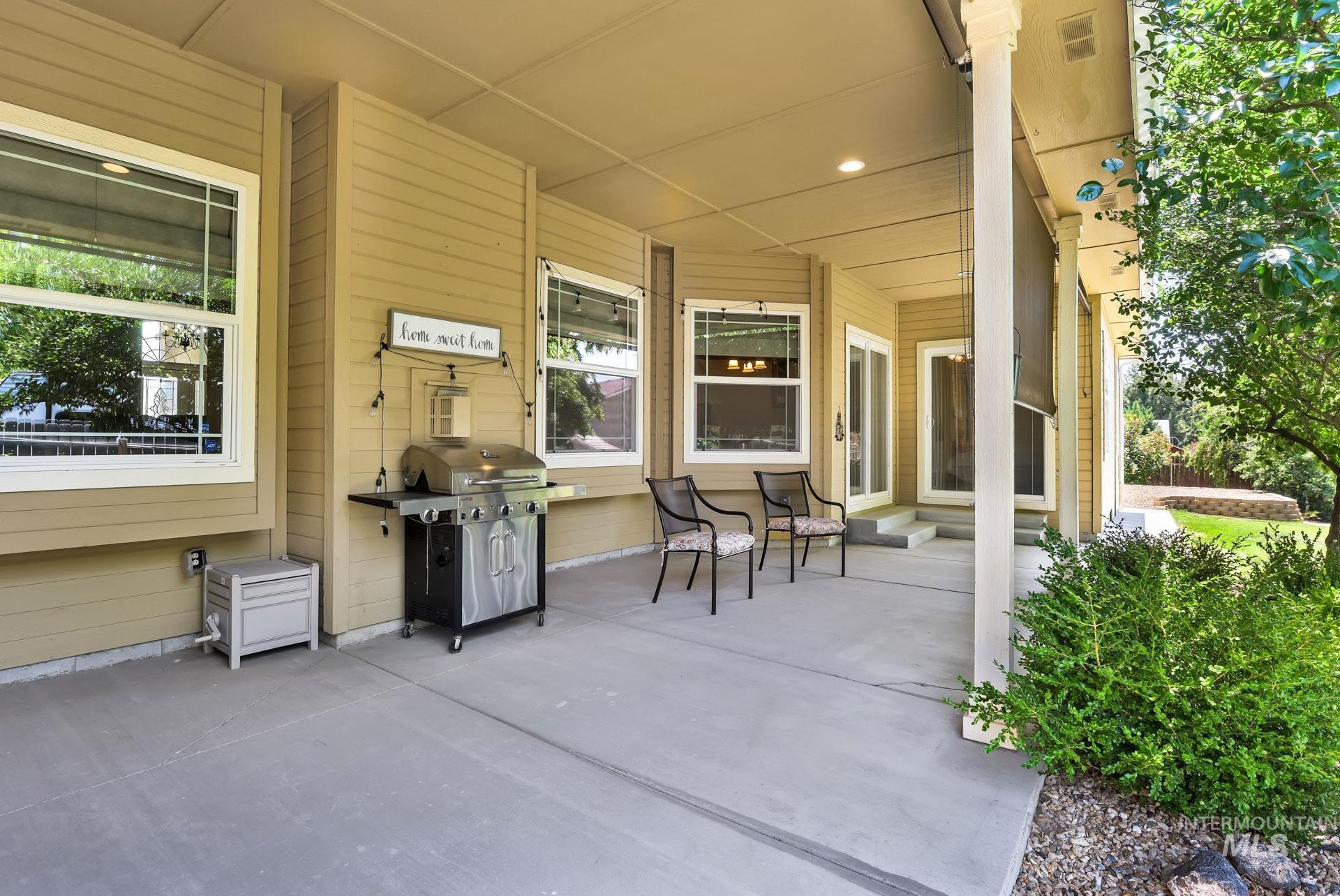 2025 N 6th E, Mountain Home, Idaho 83647, 4 Bedrooms, 3.5 Bathrooms, Residential For Sale, Price $739,000,MLS 98956280