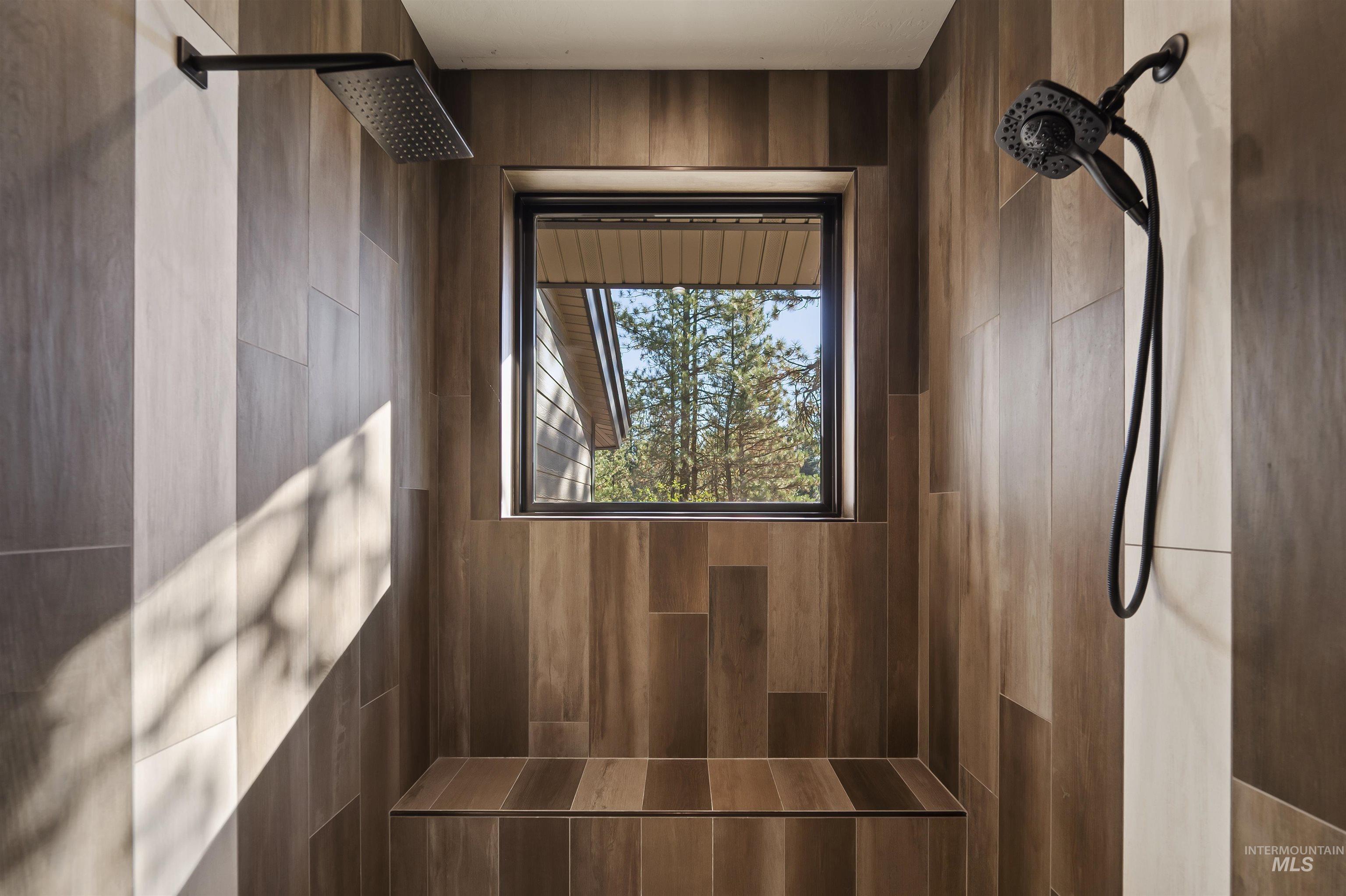 17 Madelyn Ct, Garden Valley, Idaho 83622, 4 Bedrooms, 4 Bathrooms, Residential For Sale, Price $2,275,000, 98956281