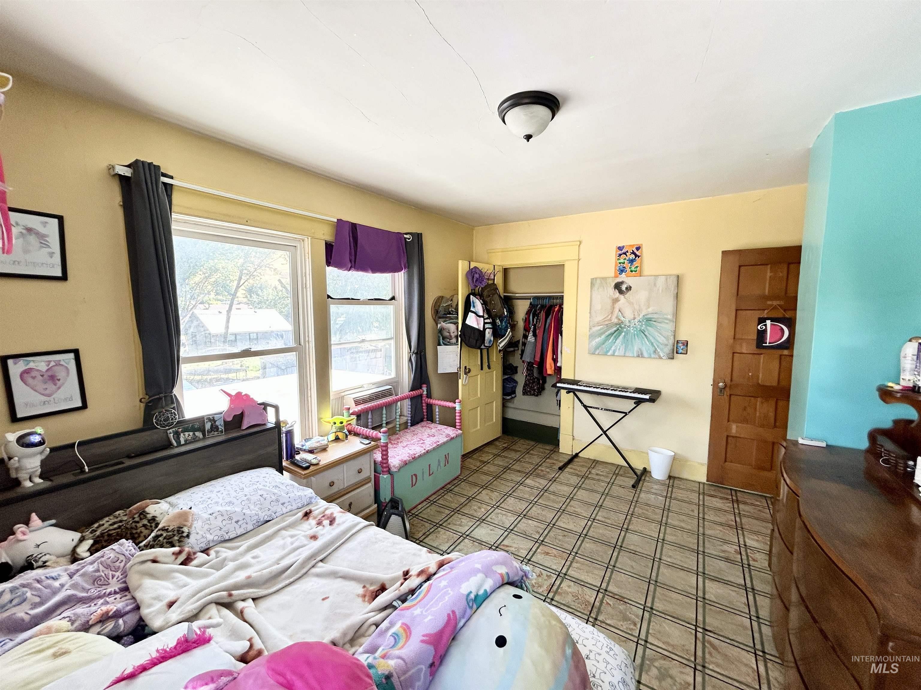 110 S 2nd St., Pomeroy, Washington 99347, 4 Bedrooms, 2 Bathrooms, Residential For Sale, Price $213,000,MLS 98956327