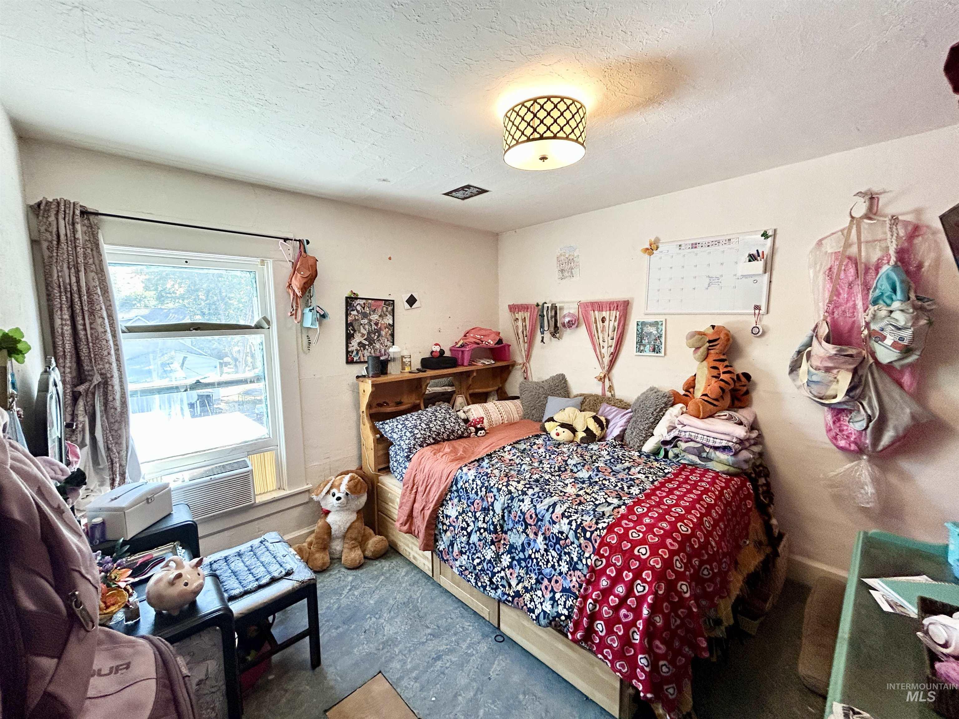 110 S 2nd St., Pomeroy, Washington 99347, 4 Bedrooms, 2 Bathrooms, Residential For Sale, Price $213,000,MLS 98956327