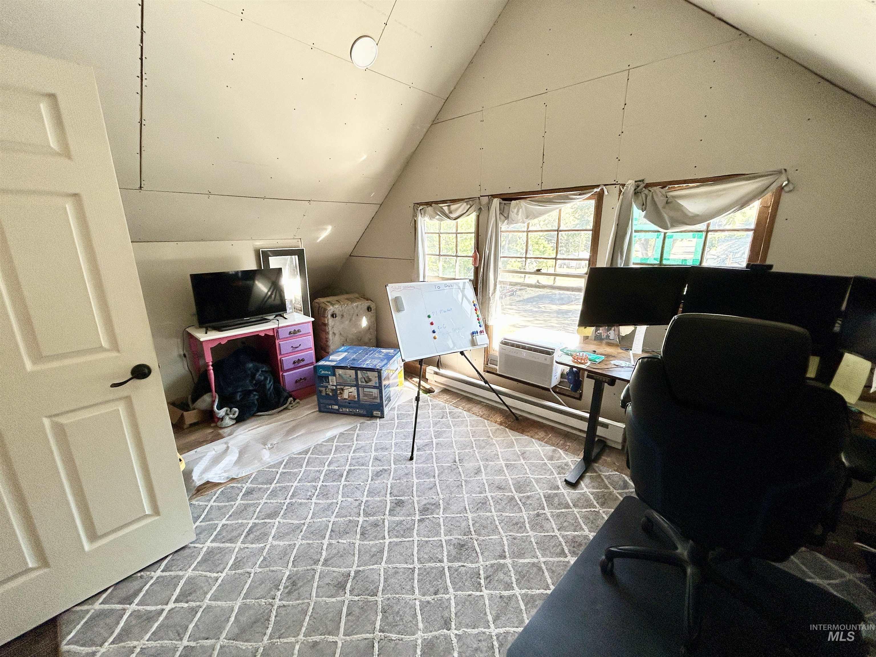 110 S 2nd St., Pomeroy, Washington 99347, 4 Bedrooms, 2 Bathrooms, Residential For Sale, Price $213,000,MLS 98956327