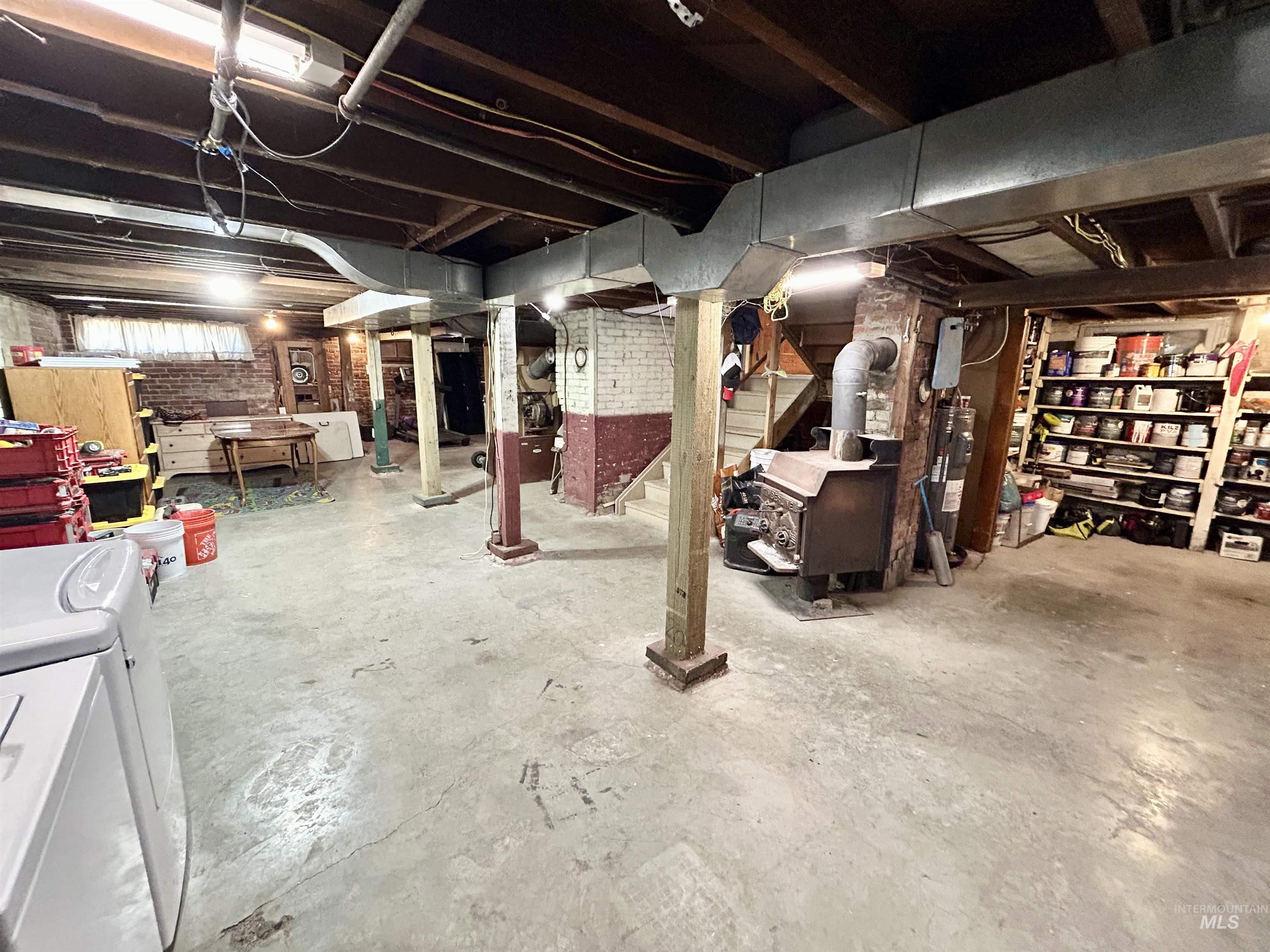 110 S 2nd St., Pomeroy, Washington 99347, 4 Bedrooms, 2 Bathrooms, Residential For Sale, Price $213,000,MLS 98956327