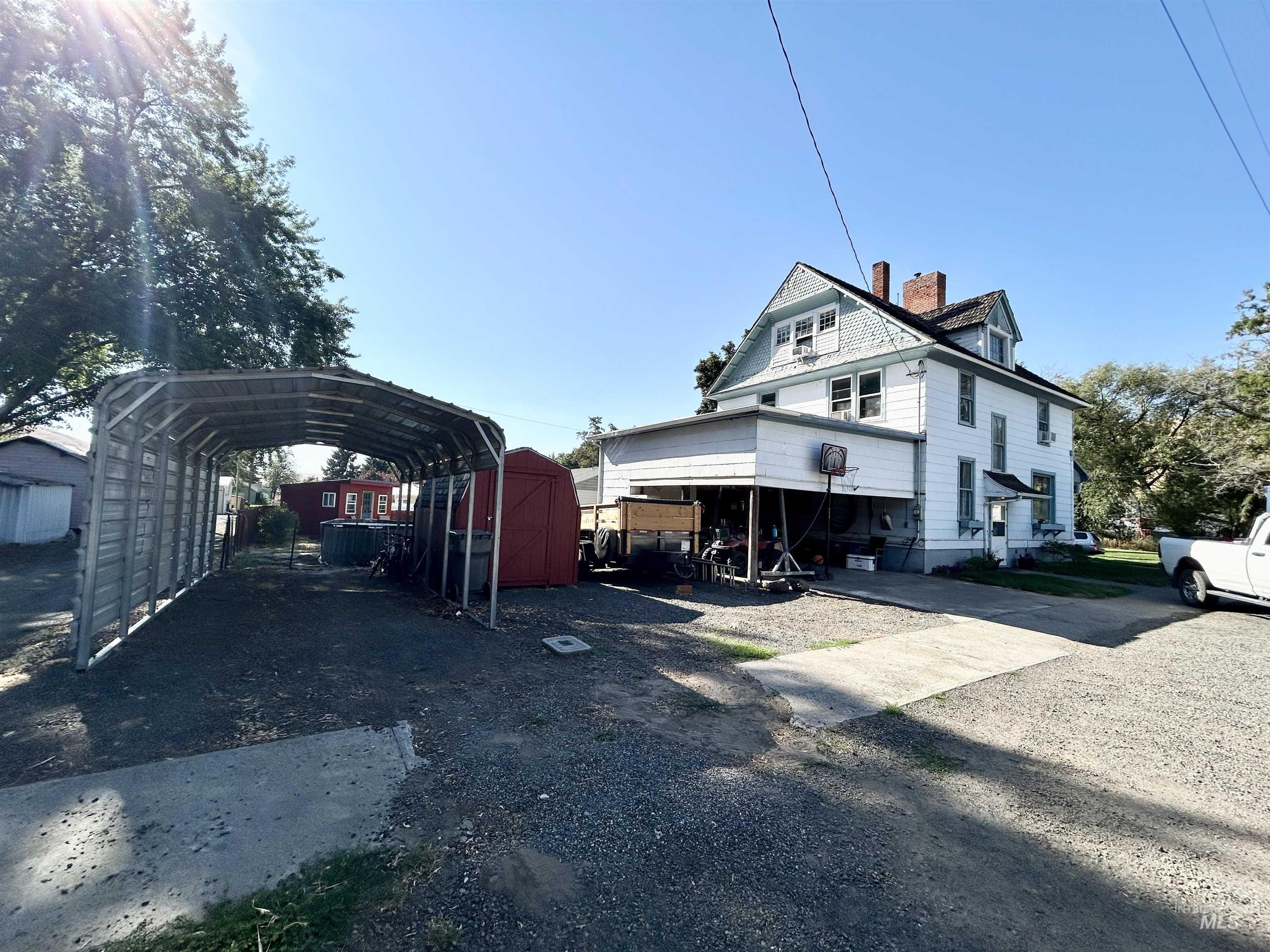 110 S 2nd St., Pomeroy, Washington 99347, 4 Bedrooms, 2 Bathrooms, Residential For Sale, Price $213,000,MLS 98956327