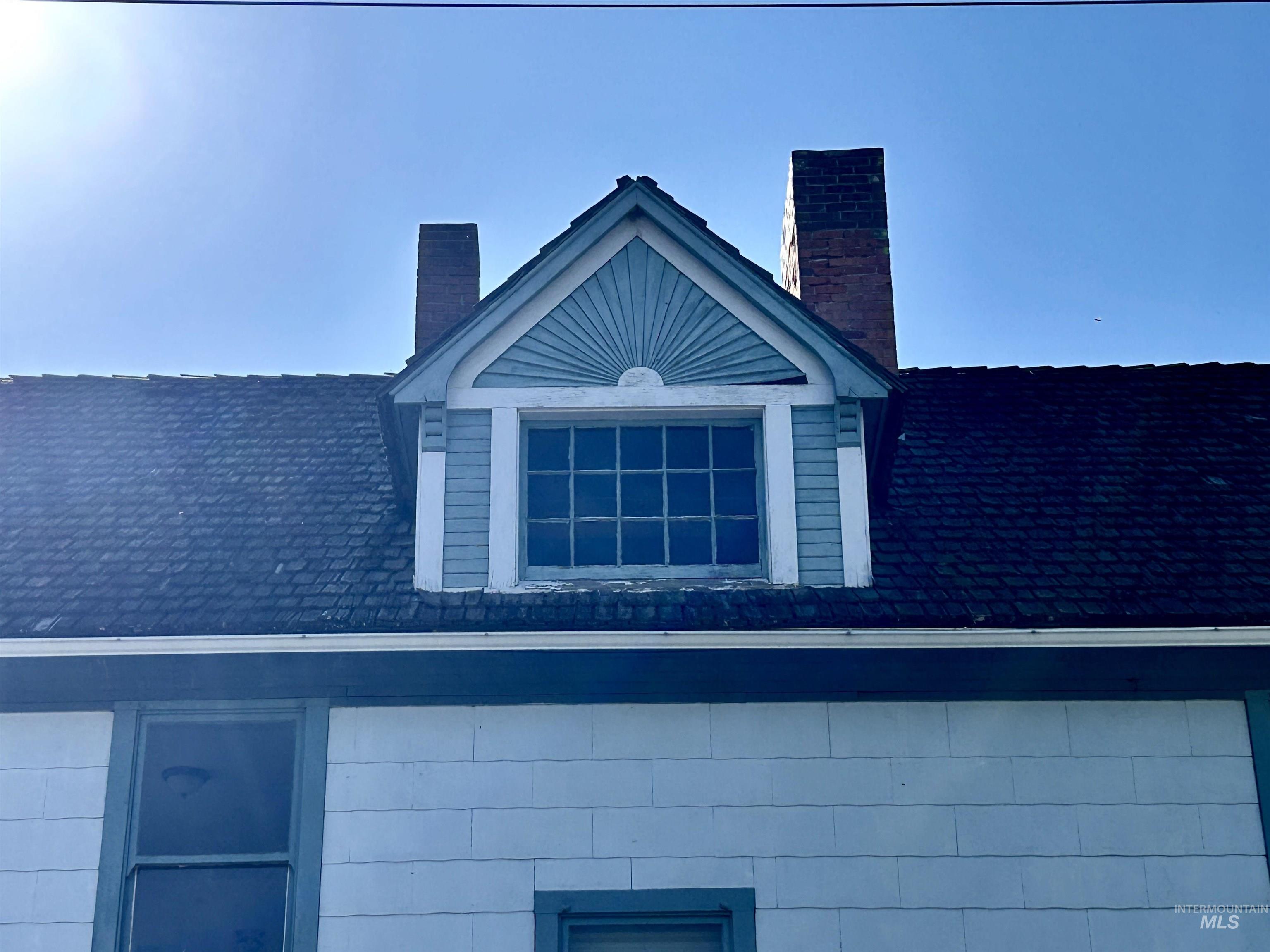 110 S 2nd St., Pomeroy, Washington 99347, 4 Bedrooms, 2 Bathrooms, Residential For Sale, Price $213,000,MLS 98956327