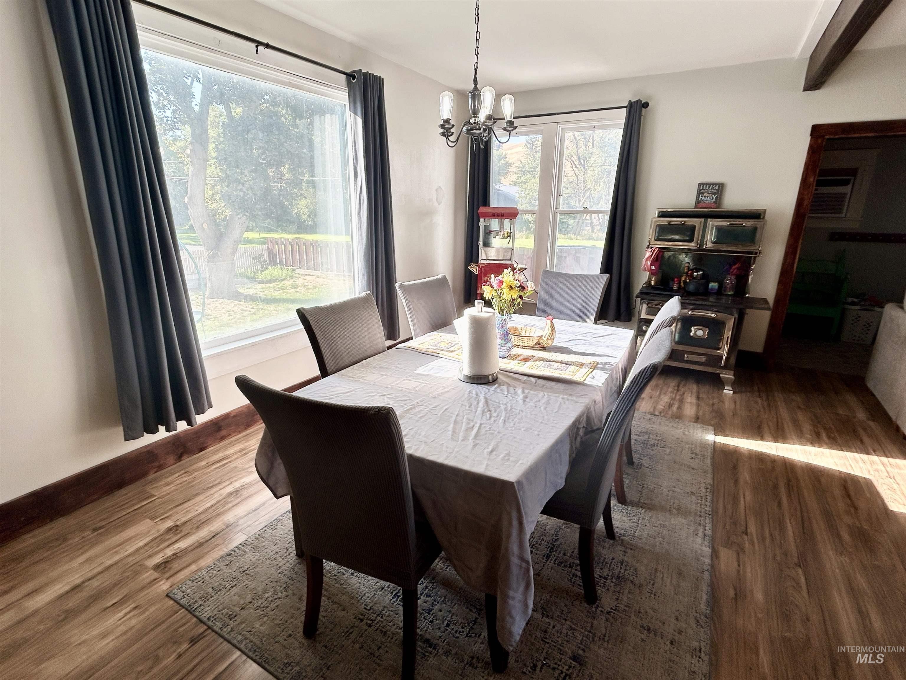 110 S 2nd St., Pomeroy, Washington 99347, 4 Bedrooms, 2 Bathrooms, Residential For Sale, Price $213,000,MLS 98956327