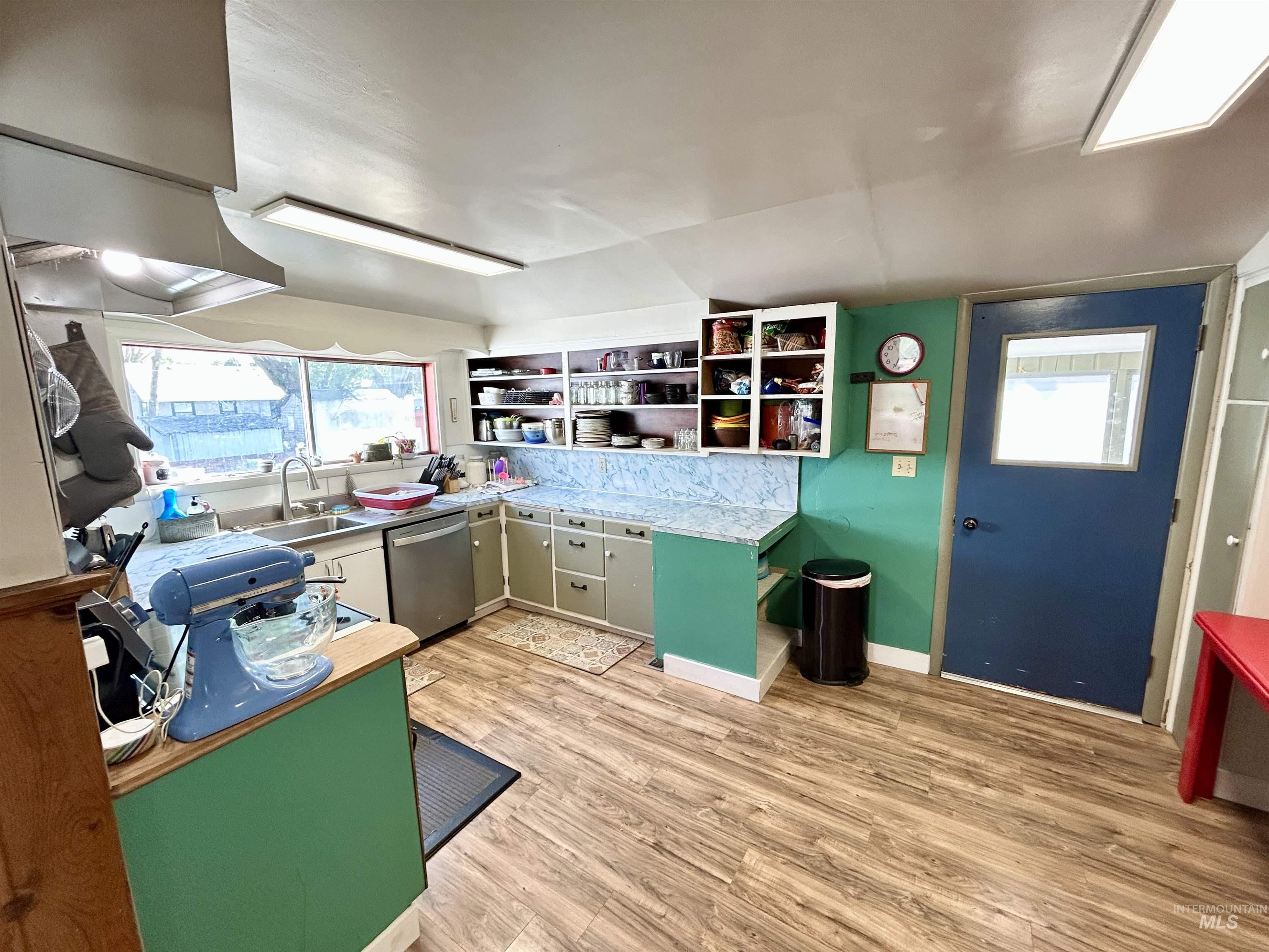 110 S 2nd St., Pomeroy, Washington 99347, 4 Bedrooms, 2 Bathrooms, Residential For Sale, Price $213,000,MLS 98956327