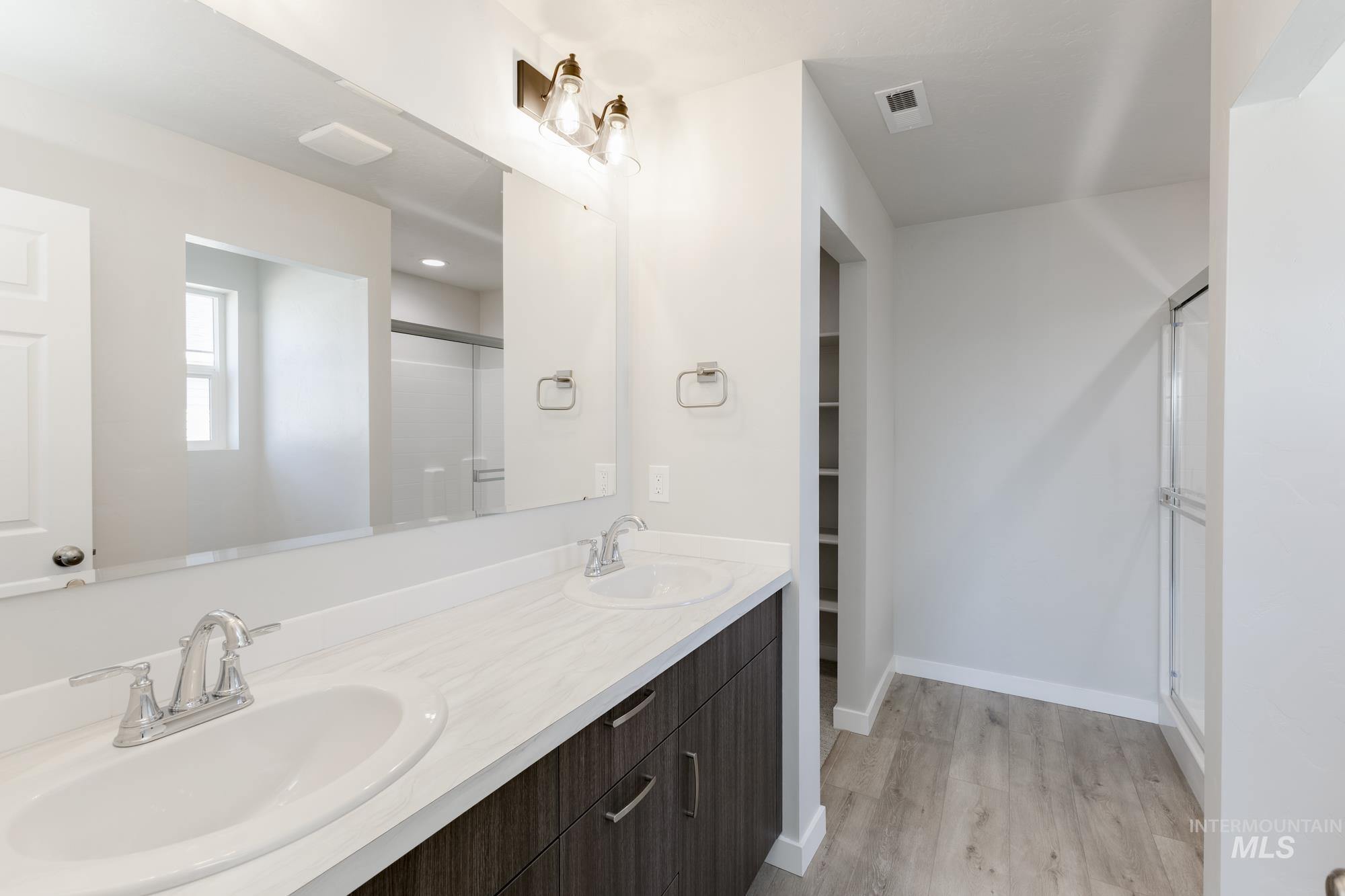 16270 Backfill Pl, Caldwell, Idaho 83607, 3 Bedrooms, 2 Bathrooms, Residential For Sale, Price $384,990,MLS 98956382