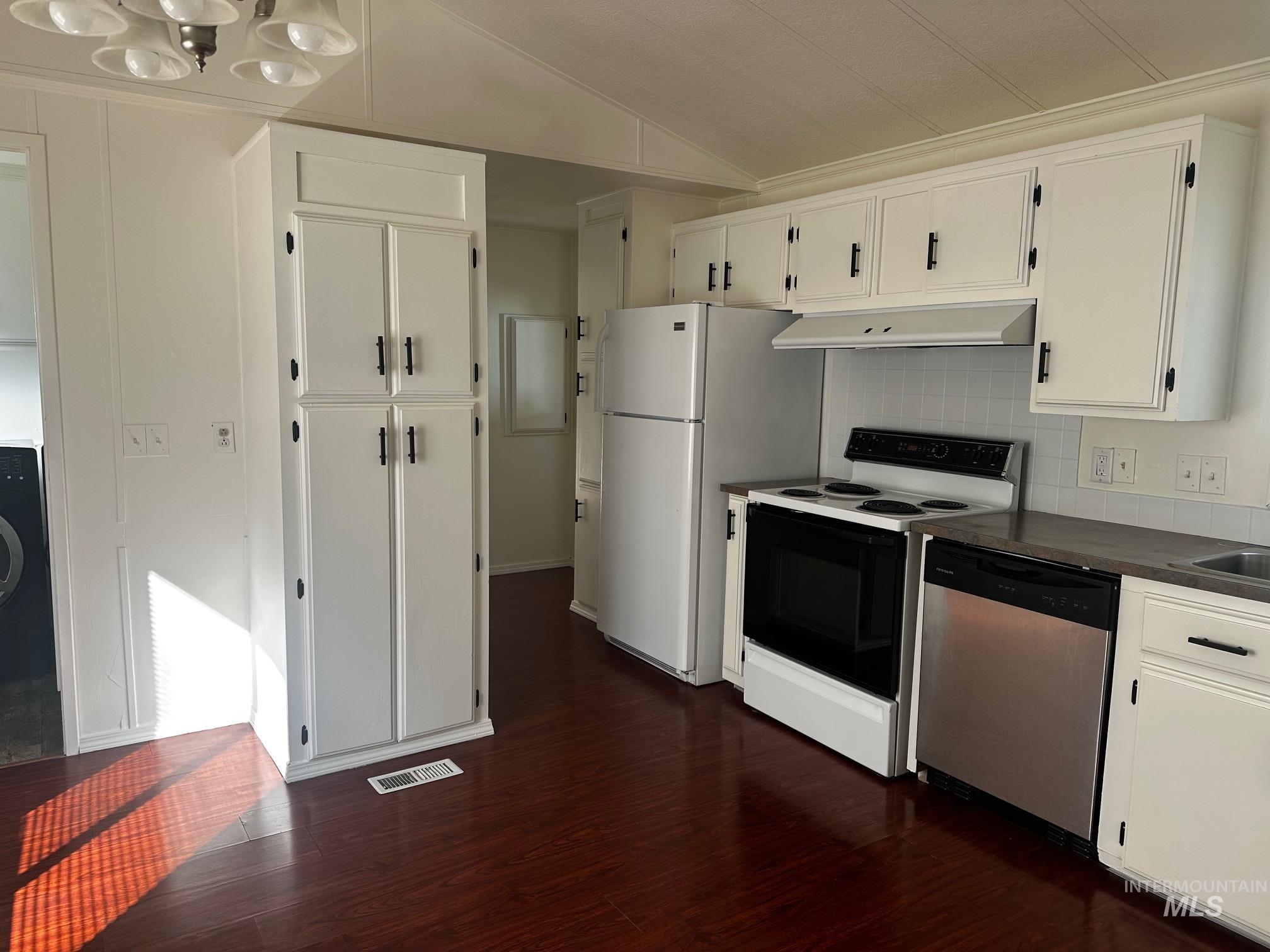 540 Meadowland Circle, Boise, Idaho 83713, 2 Bedrooms, 2 Bathrooms, Residential For Sale, Price $46,500,MLS 98956459