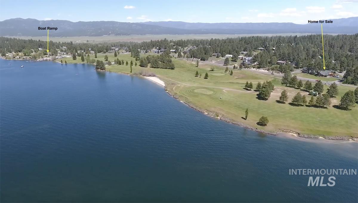 135 Par Drive, Cascade, Idaho 83611, 3 Bedrooms, 2.5 Bathrooms, Residential For Sale, Price $1,595,000,MLS 98956488