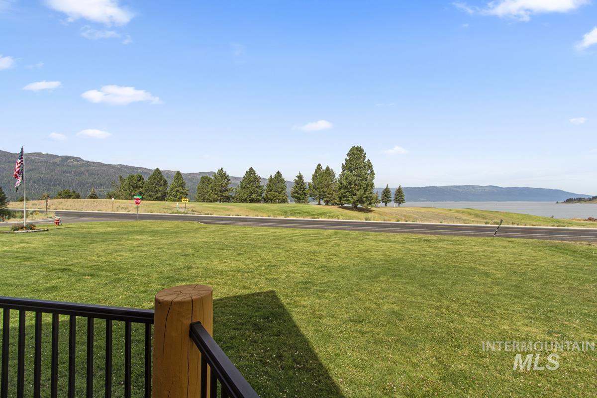 135 Par Drive, Cascade, Idaho 83611, 3 Bedrooms, 2.5 Bathrooms, Residential For Sale, Price $1,595,000,MLS 98956488