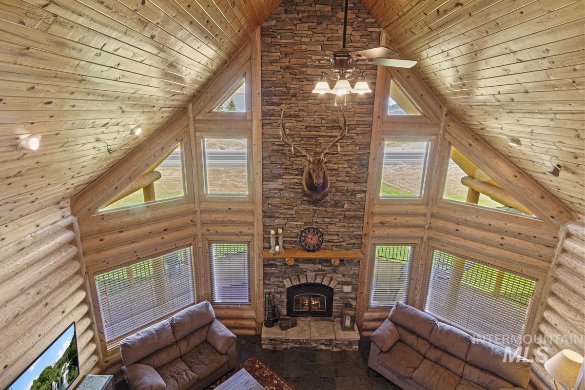 135 Par Drive, Cascade, Idaho 83611, 3 Bedrooms, 2.5 Bathrooms, Residential For Sale, Price $1,595,000,MLS 98956488