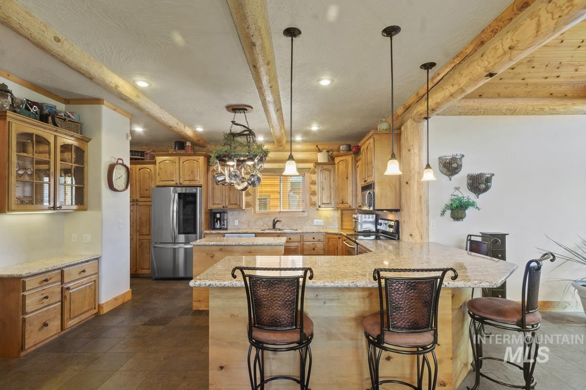 135 Par Drive, Cascade, Idaho 83611, 3 Bedrooms, 2.5 Bathrooms, Residential For Sale, Price $1,595,000, 98956488