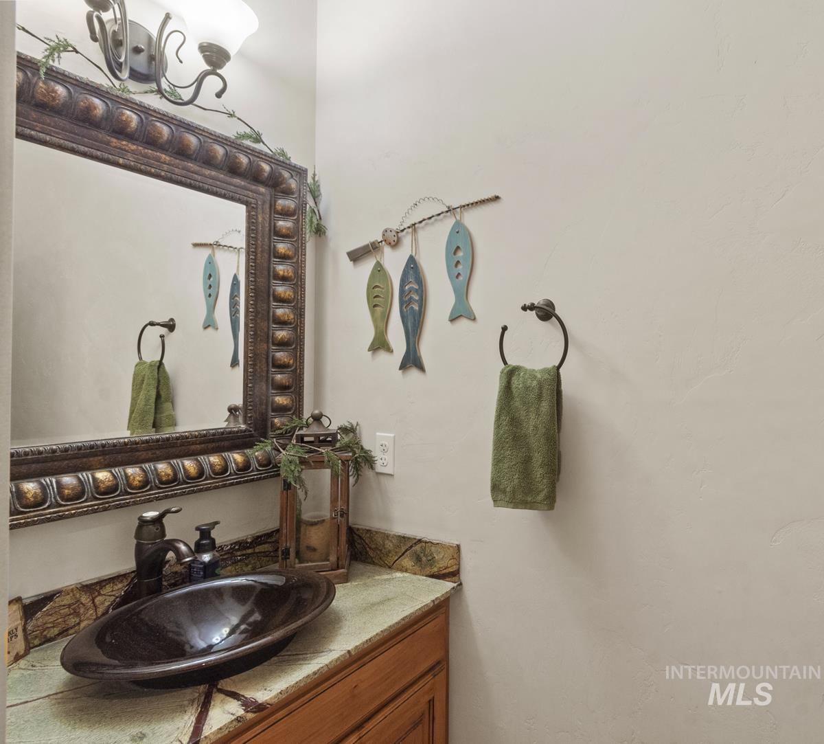 135 Par Drive, Cascade, Idaho 83611, 3 Bedrooms, 2.5 Bathrooms, Residential For Sale, Price $1,595,000,MLS 98956488