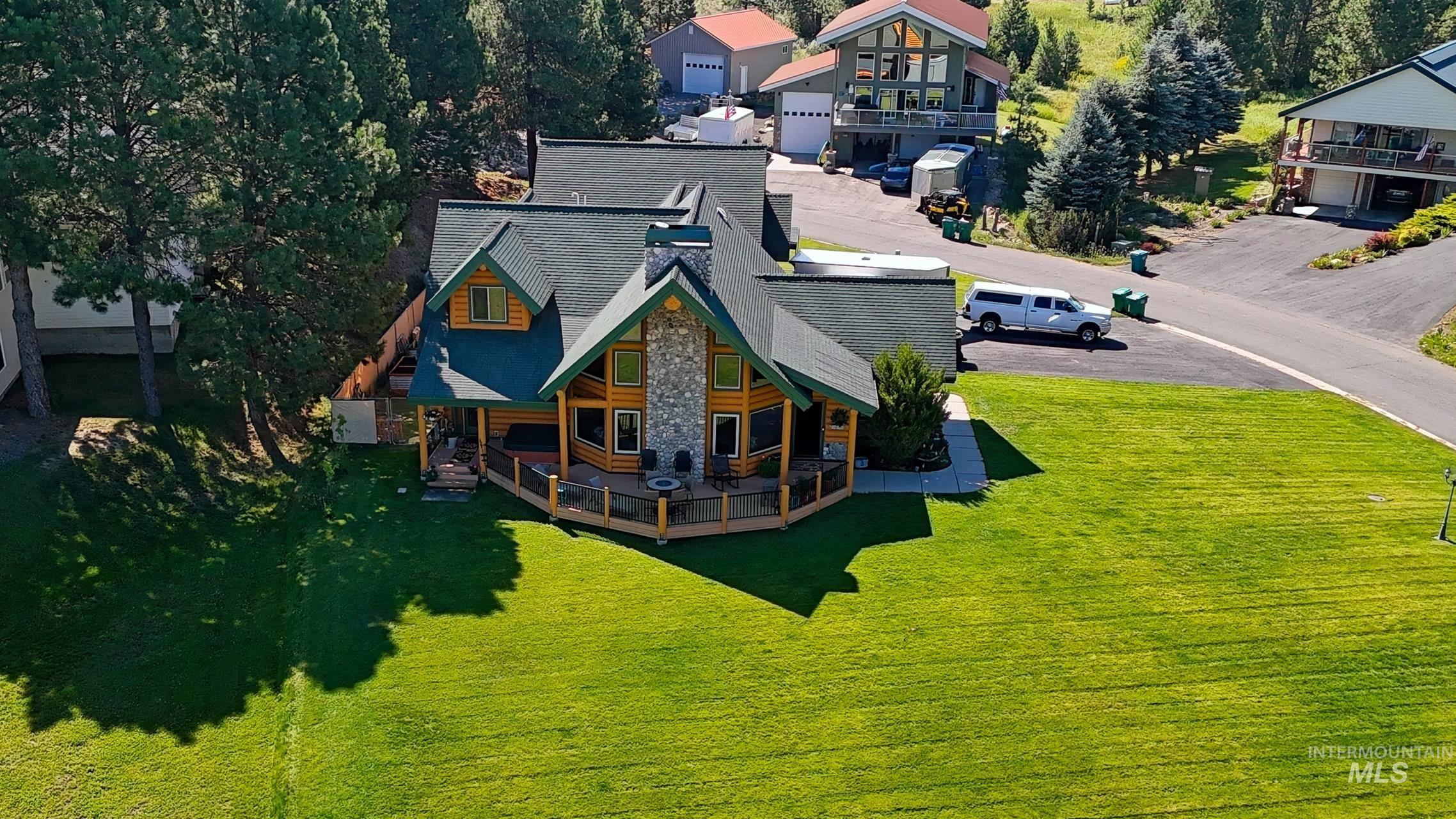 135 Par Drive, Cascade, Idaho 83611, 3 Bedrooms, 2.5 Bathrooms, Residential For Sale, Price $1,595,000,MLS 98956488