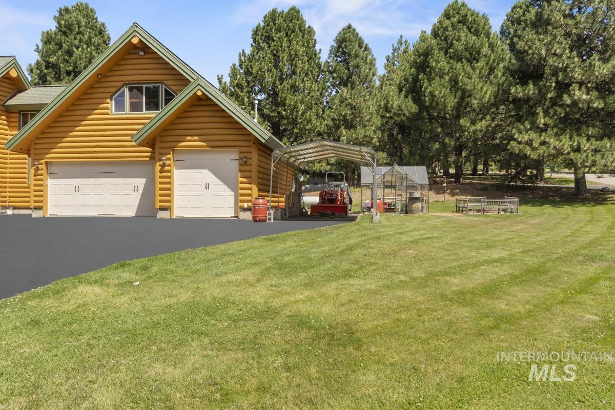 135 Par Drive, Cascade, Idaho 83611, 3 Bedrooms, 2.5 Bathrooms, Residential For Sale, Price $1,595,000, 98956488