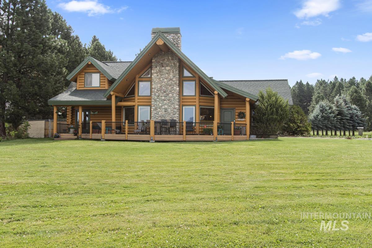 135 Par Drive, Cascade, Idaho 83611, 3 Bedrooms, 2.5 Bathrooms, Residential For Sale, Price $1,595,000,MLS 98956488