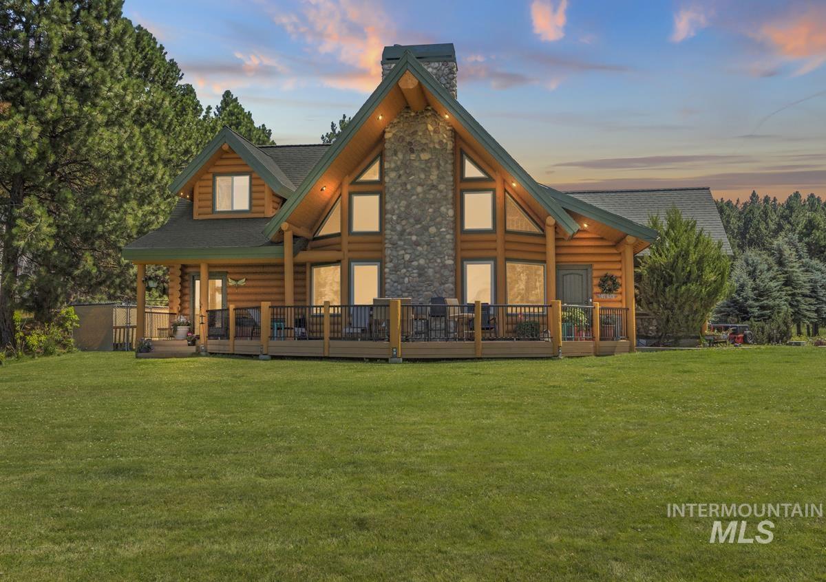 135 Par Drive, Cascade, Idaho 83611, 3 Bedrooms, 2.5 Bathrooms, Residential For Sale, Price $1,595,000,MLS 98956488