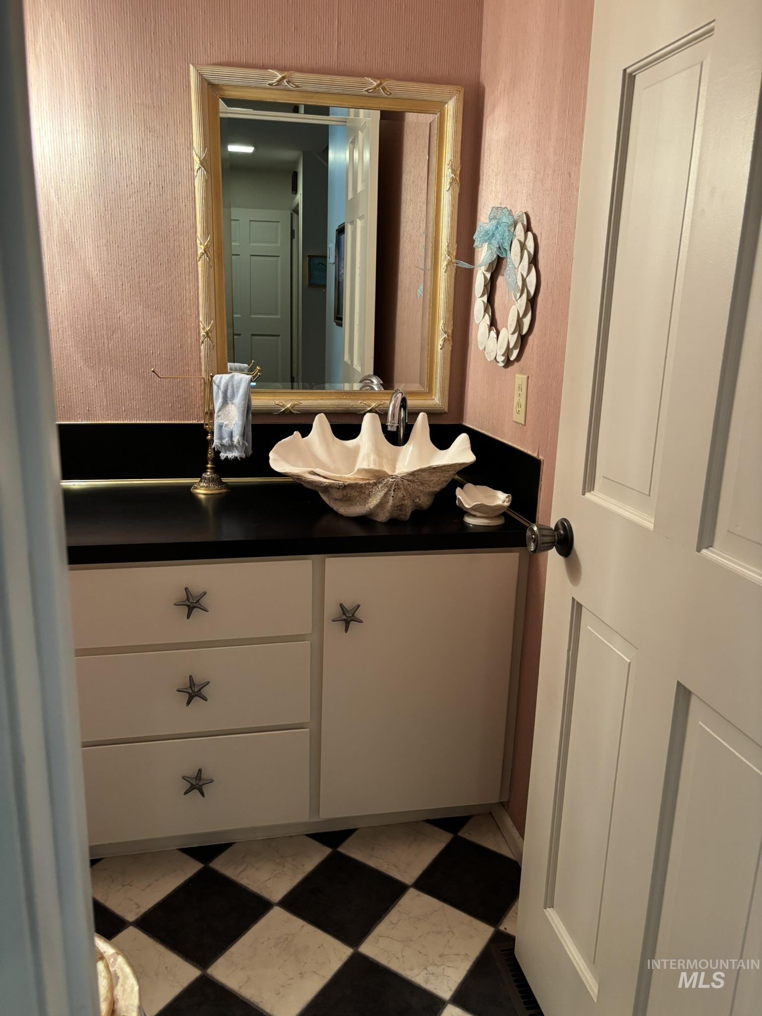 2140 Daven Place, Burley, Idaho 83318, 5 Bedrooms, 3.5 Bathrooms, Residential For Sale, Price $575,000,MLS 98956489