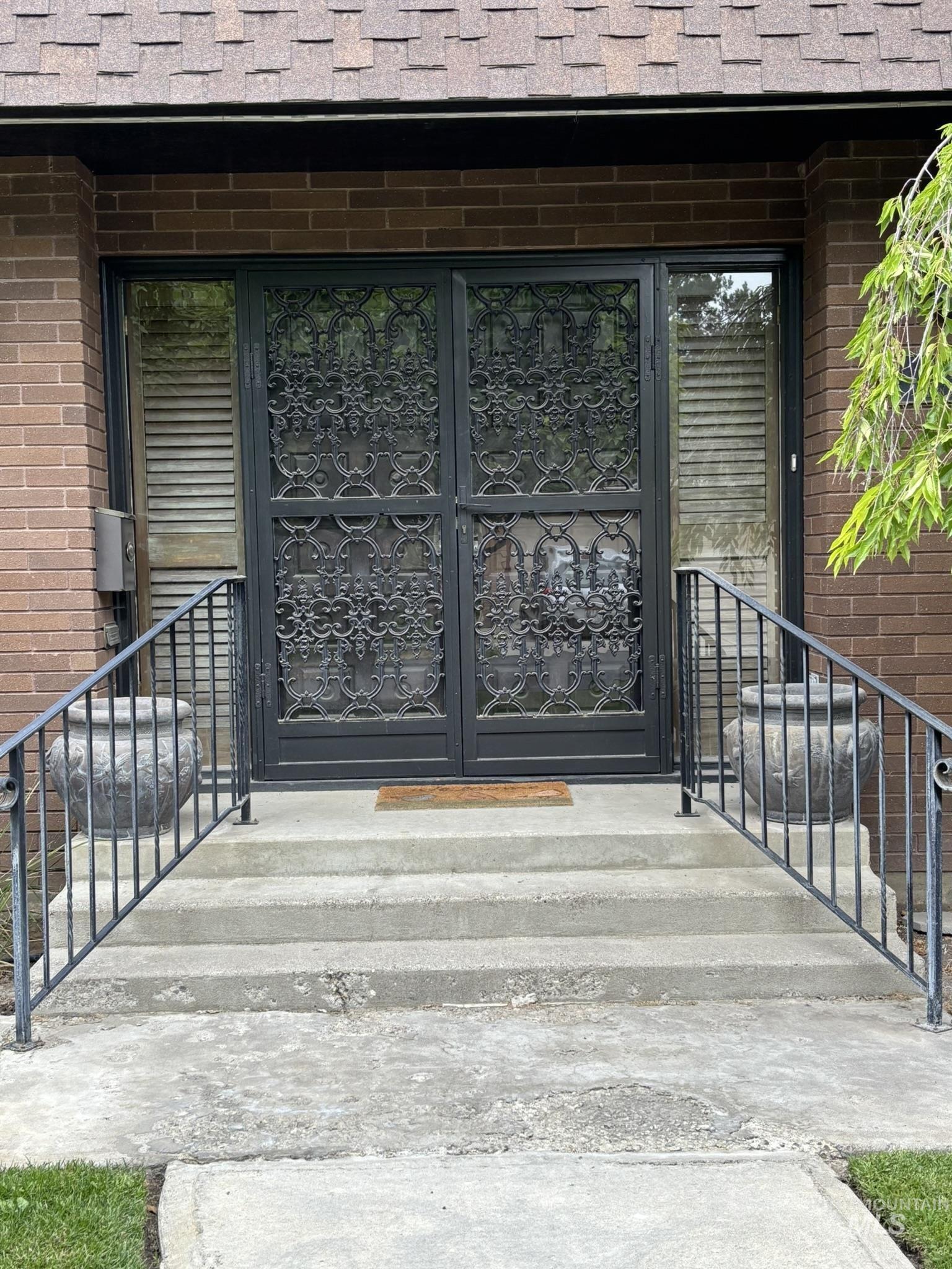 2140 Daven Place, Burley, Idaho 83318, 5 Bedrooms, 3.5 Bathrooms, Residential For Sale, Price $575,000,MLS 98956489