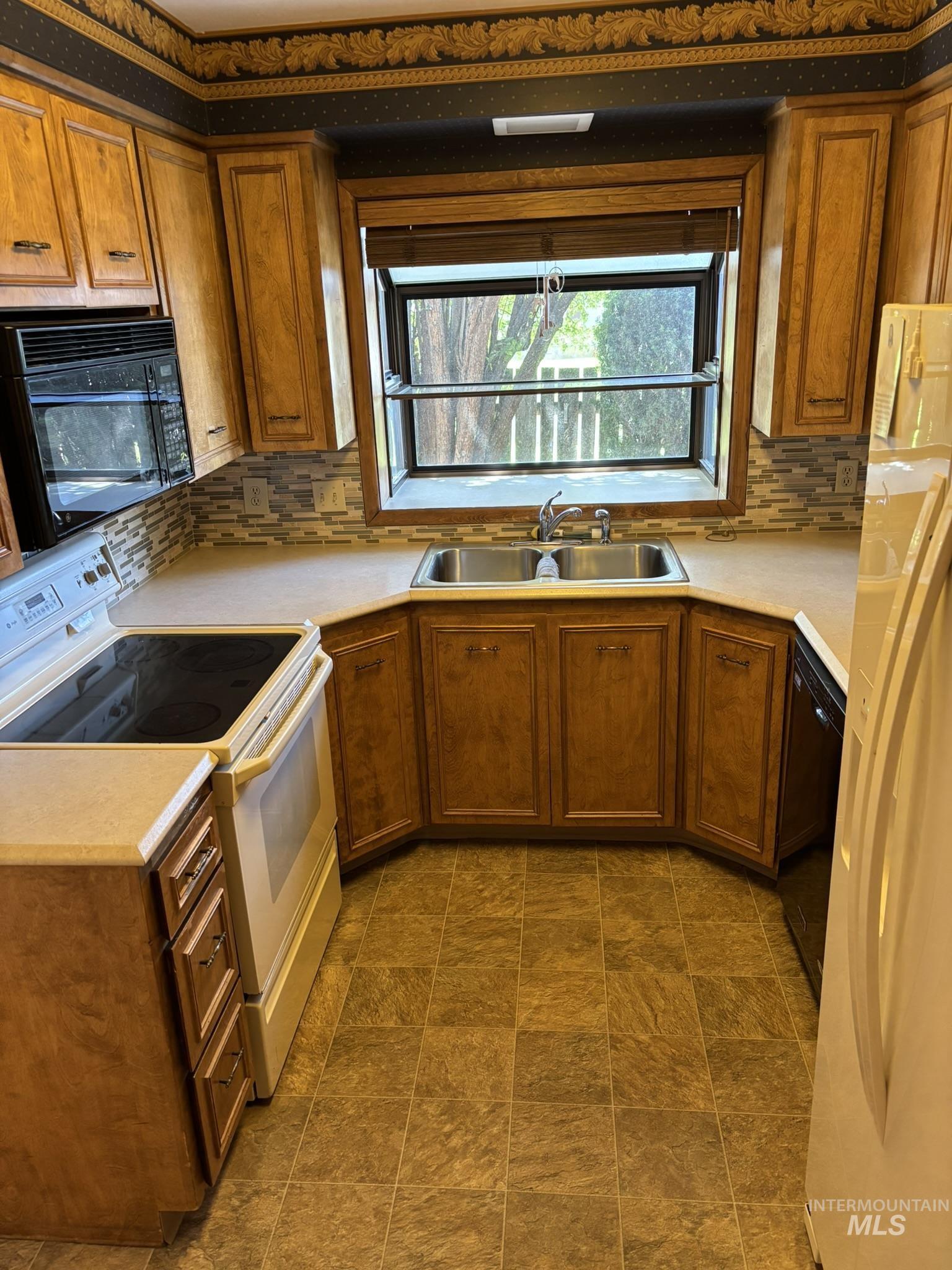 2140 Daven Place, Burley, Idaho 83318, 5 Bedrooms, 3.5 Bathrooms, Residential For Sale, Price $575,000,MLS 98956489