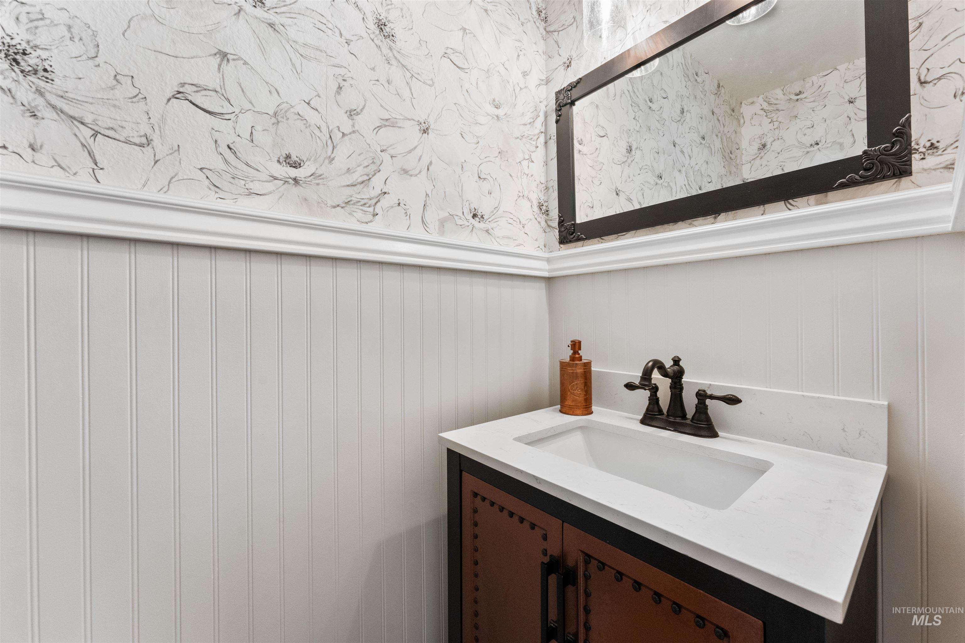 238 Walnut Creek Way, Nampa, Idaho 83686, 3 Bedrooms, 2.5 Bathrooms, Residential For Sale, Price $527,000,MLS 98956518